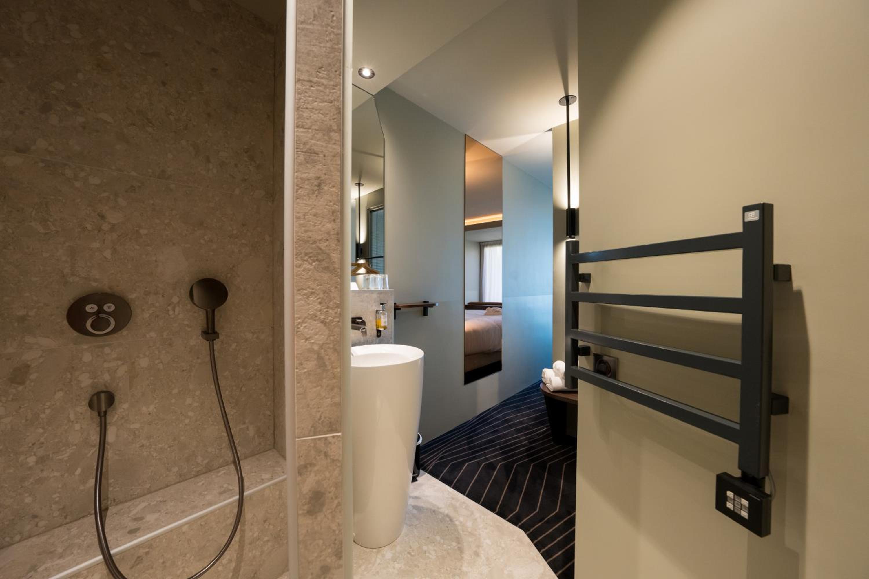 Privilege King Room with Private Terrace and Garden Access - Ground Floor/Non-Smoking - Photo 5