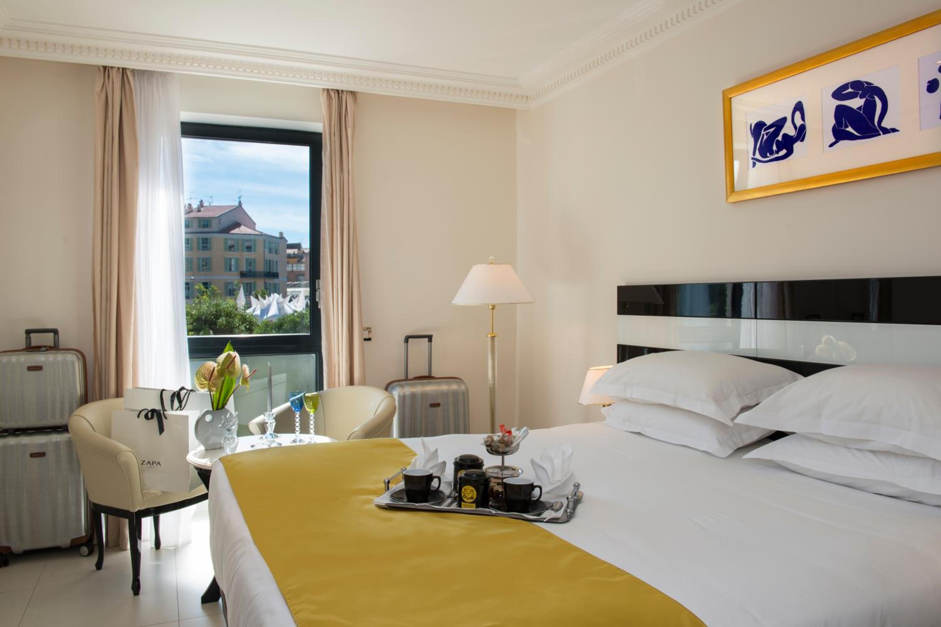 Premium Double or Twin Room Park View - Photo 6
