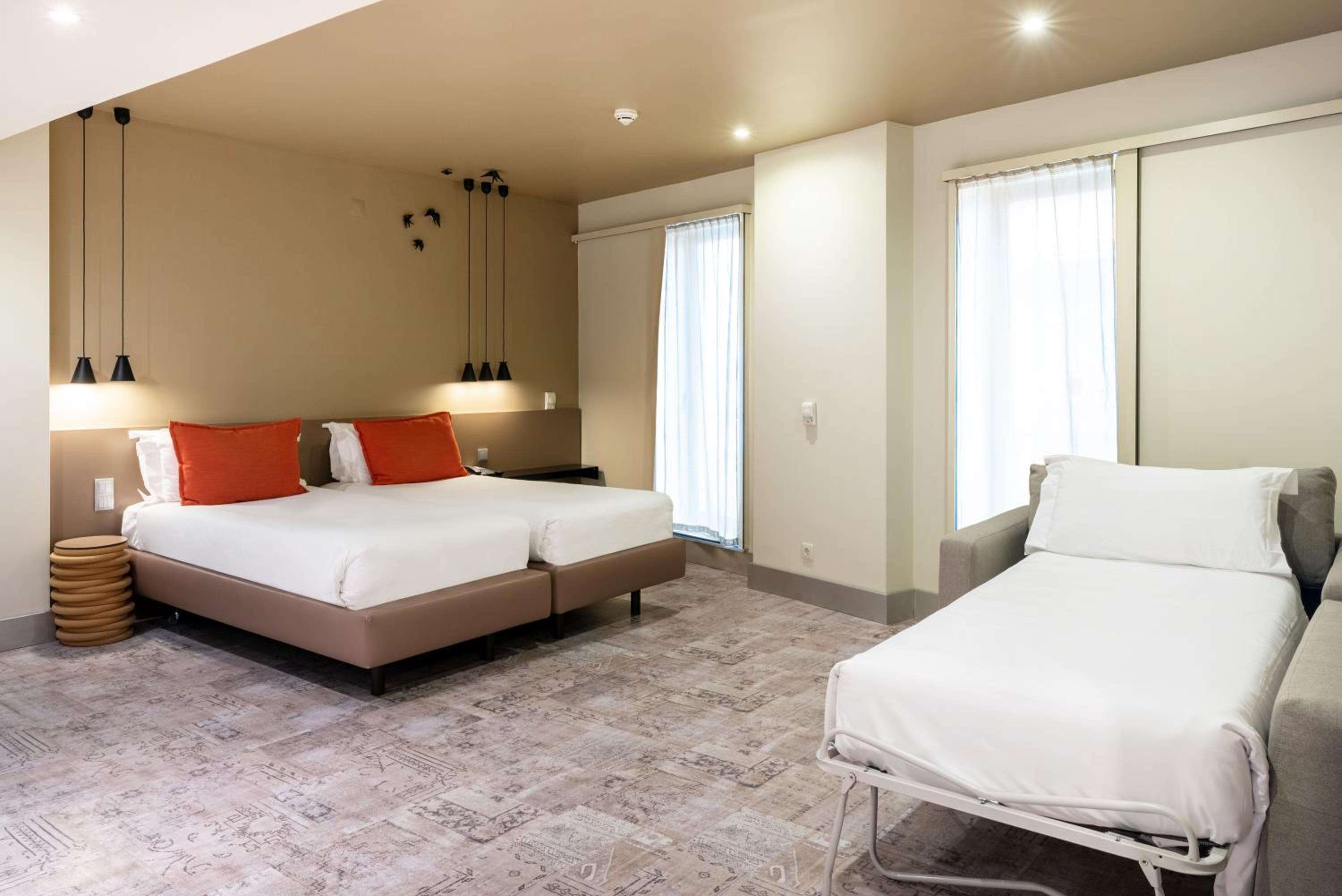 Junior Family Suite with Double Bed and Sofa Bed thumbnail 5