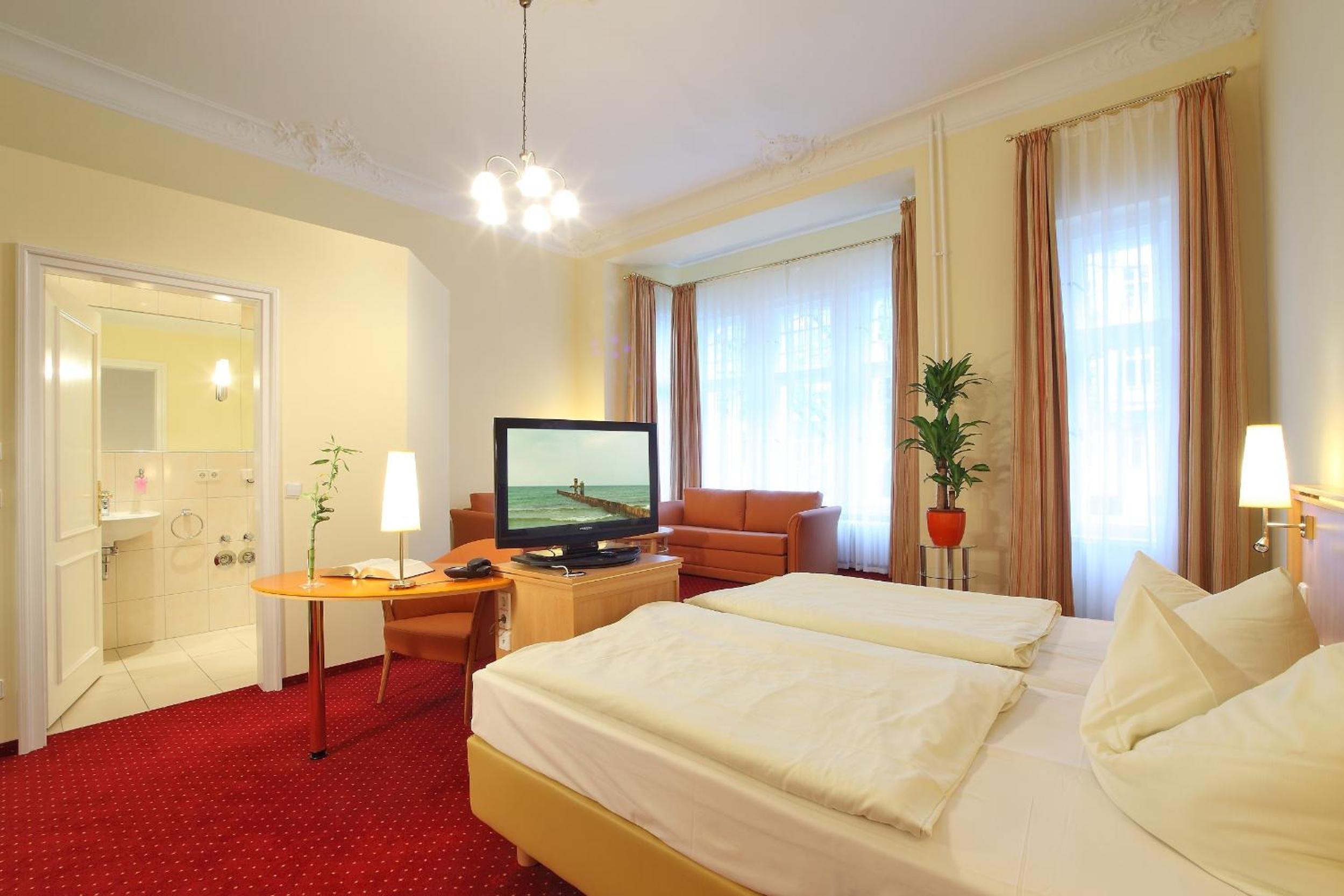Double Room (1 Adult) photo 3