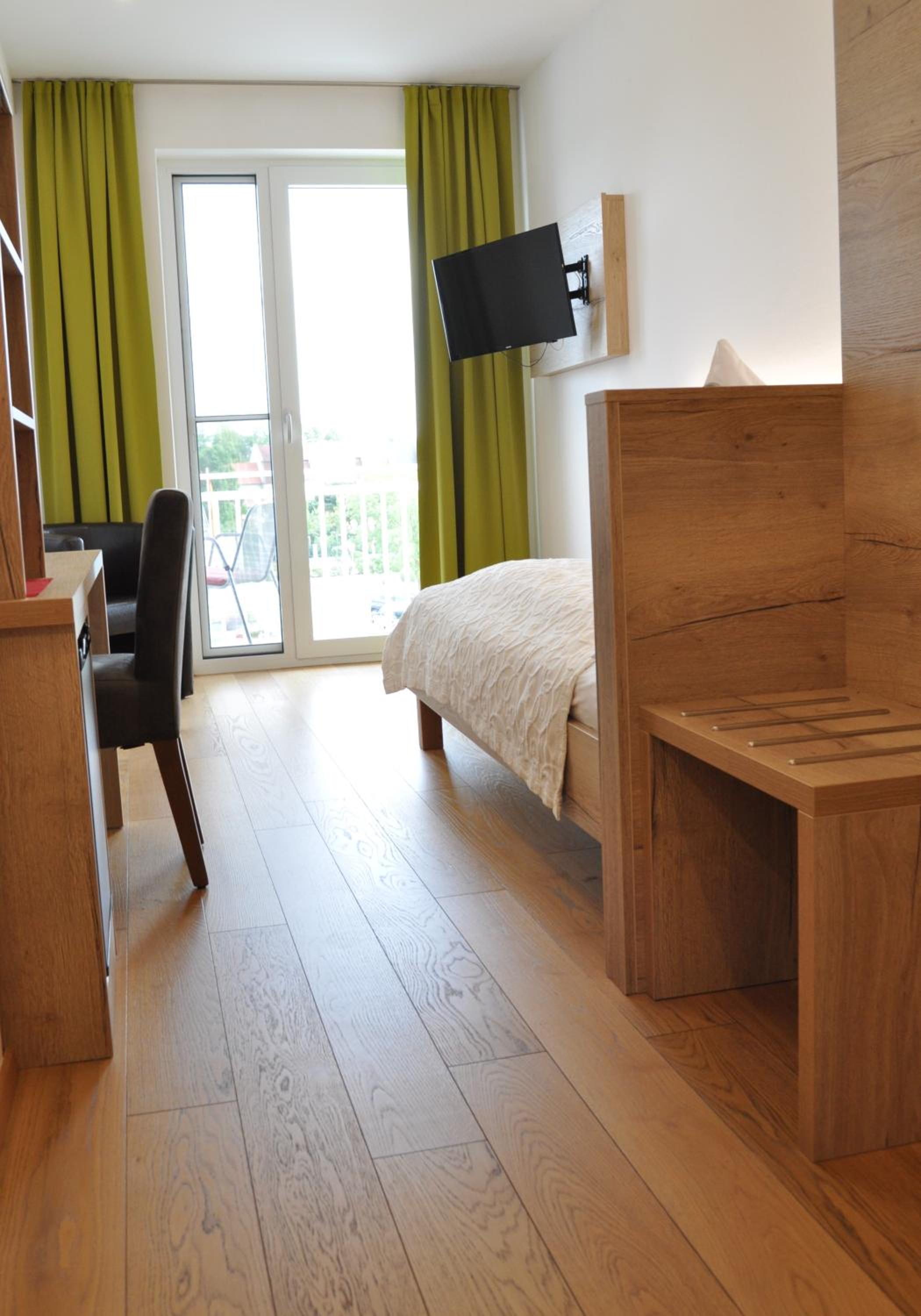 Single Room with Balcony photo 2
