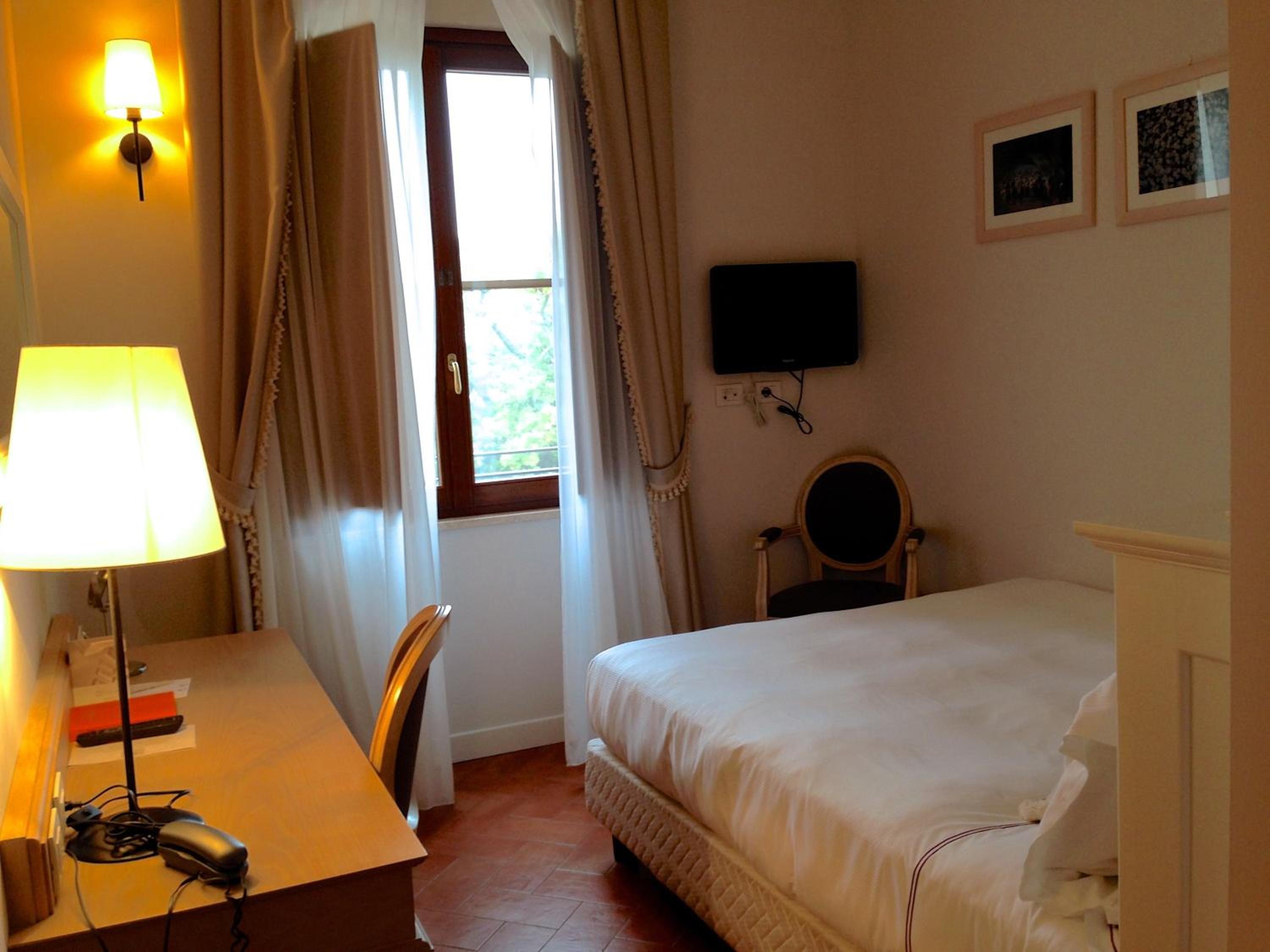 Small Double Room - Photo 42