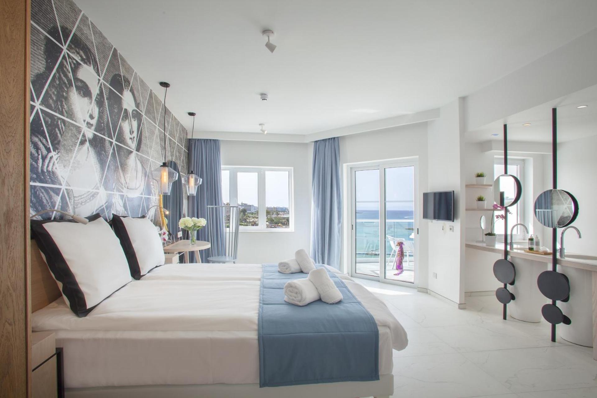 Studio with Sea View - Double Bed - Photo 5
