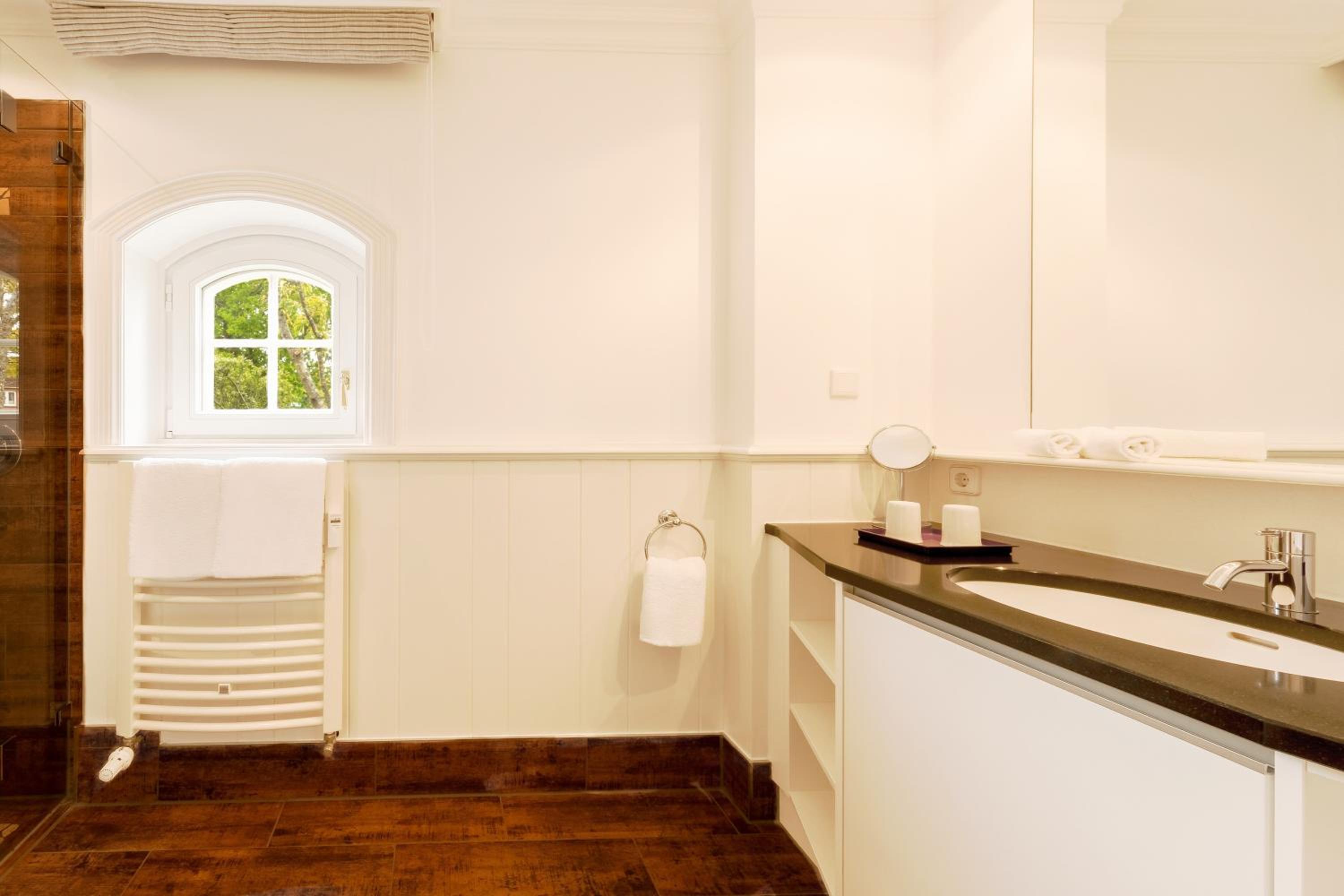 Suite with Terrace - Photo 4