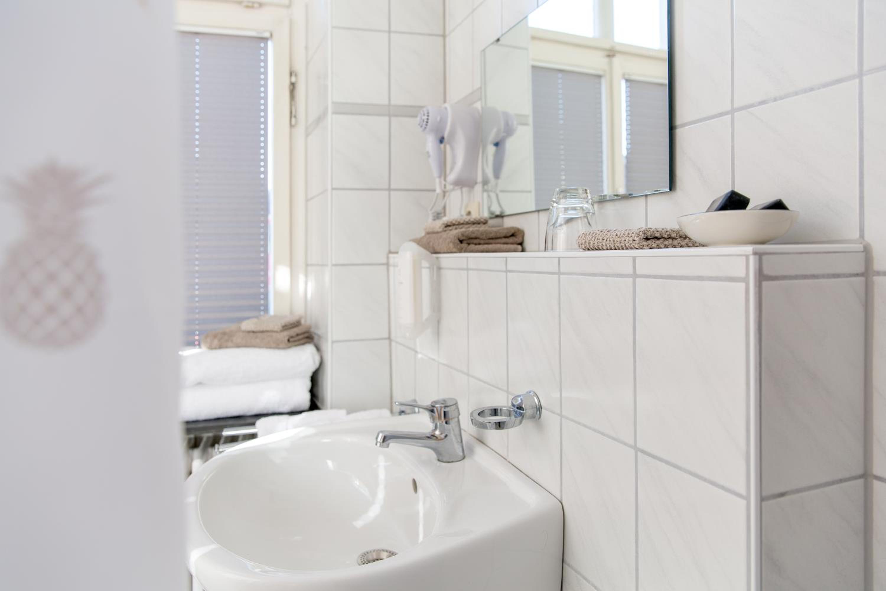 Double Room with Private Bathroom photo 3