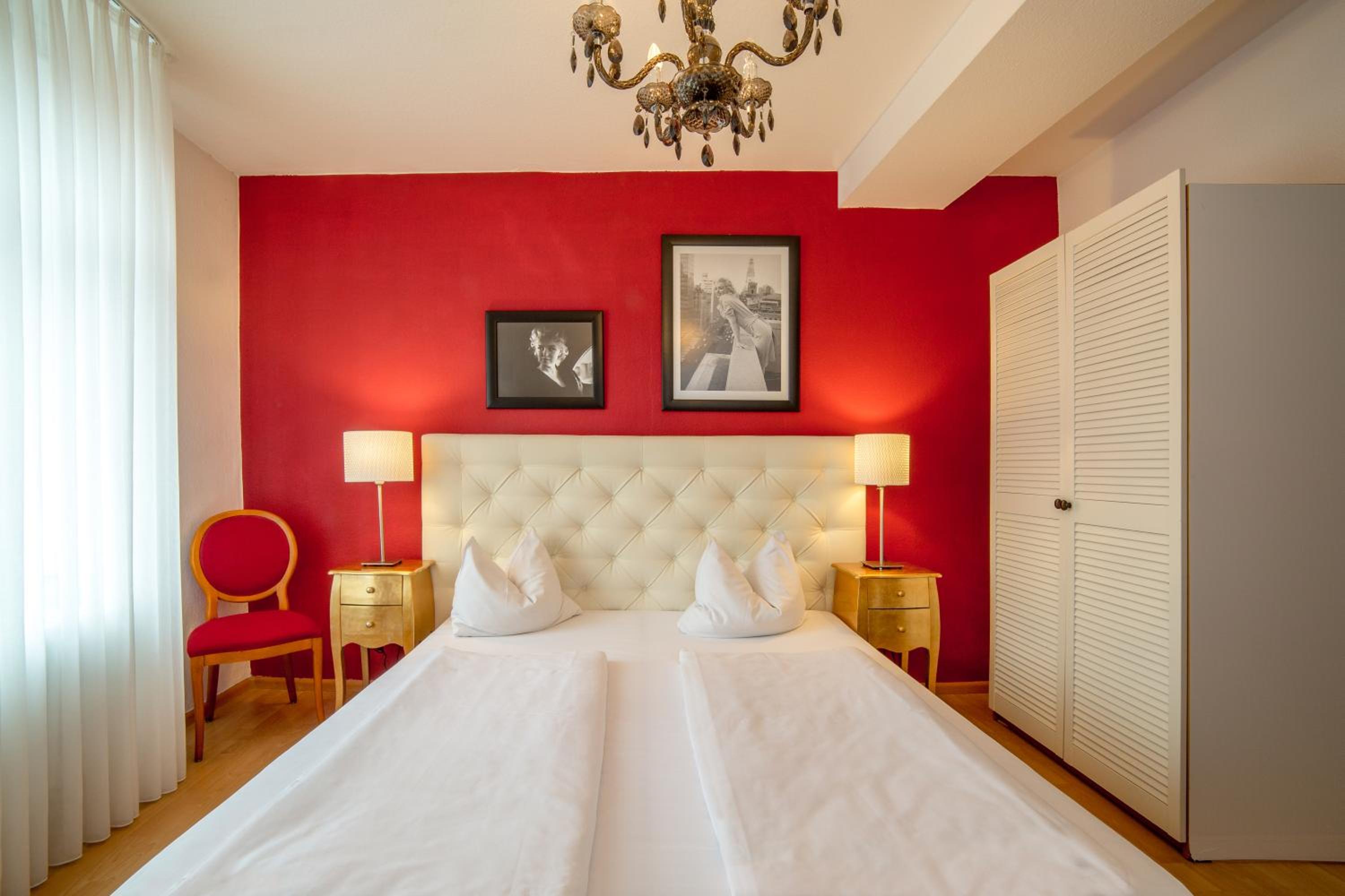 Double Room with Private Bathroom photo 2
