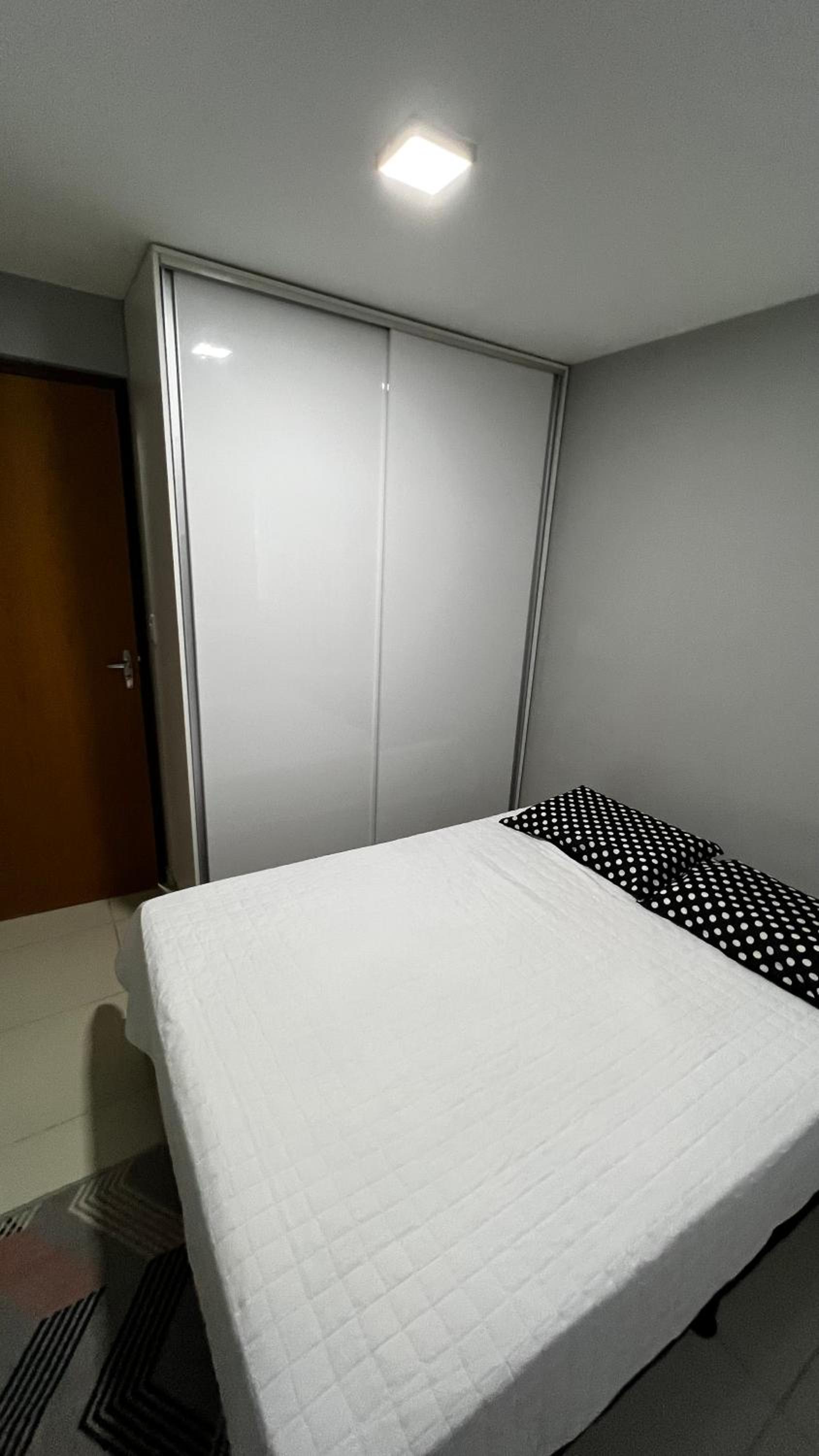 Apartment with Balcony - Photo 29