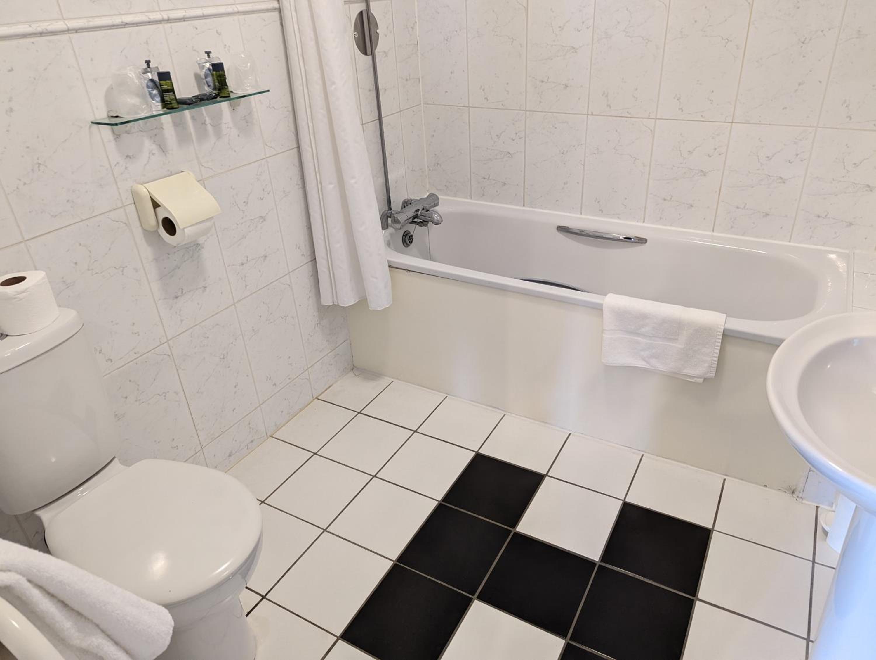 Double Room - Photo 10