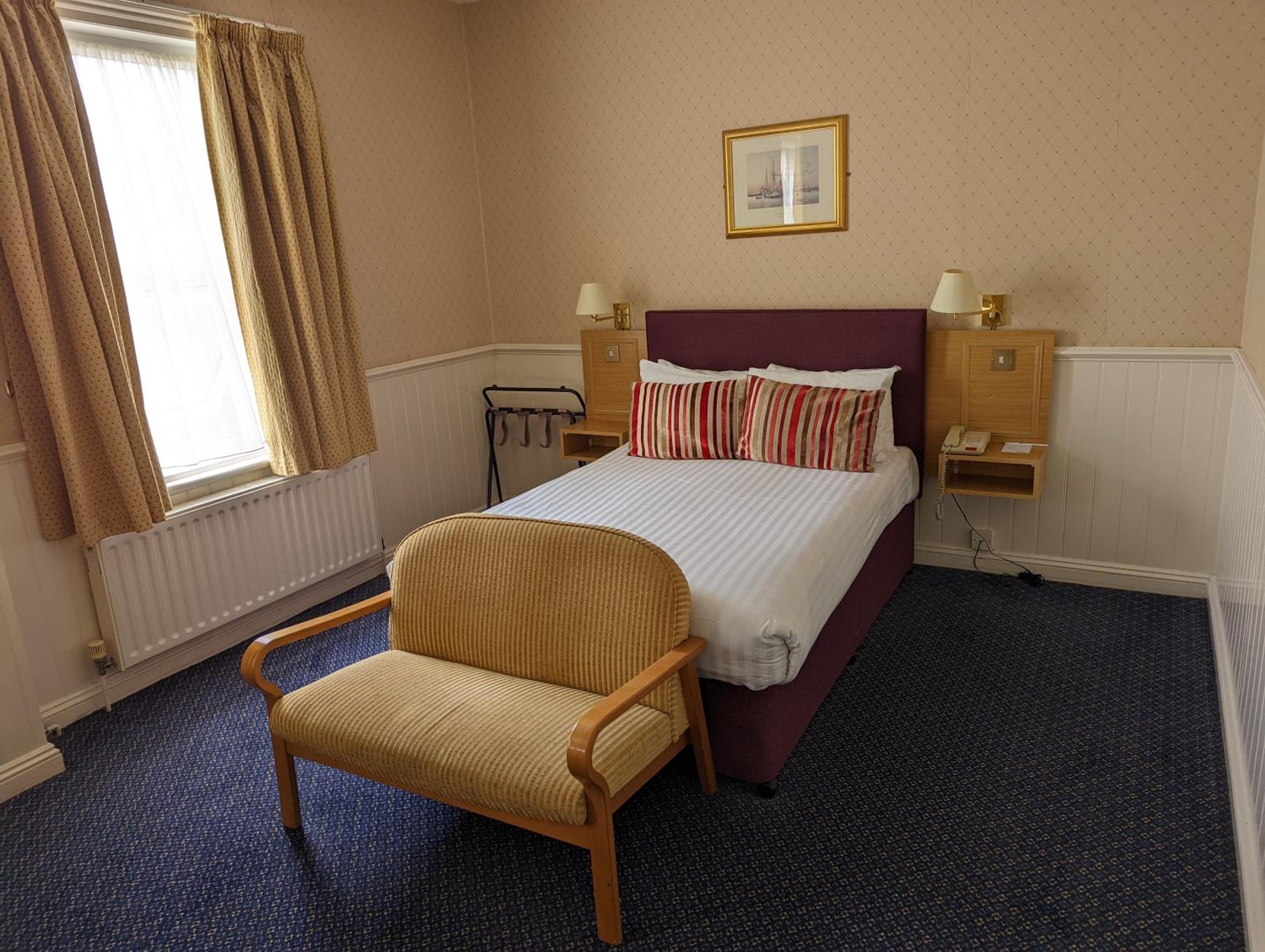 Double Room - Photo 6