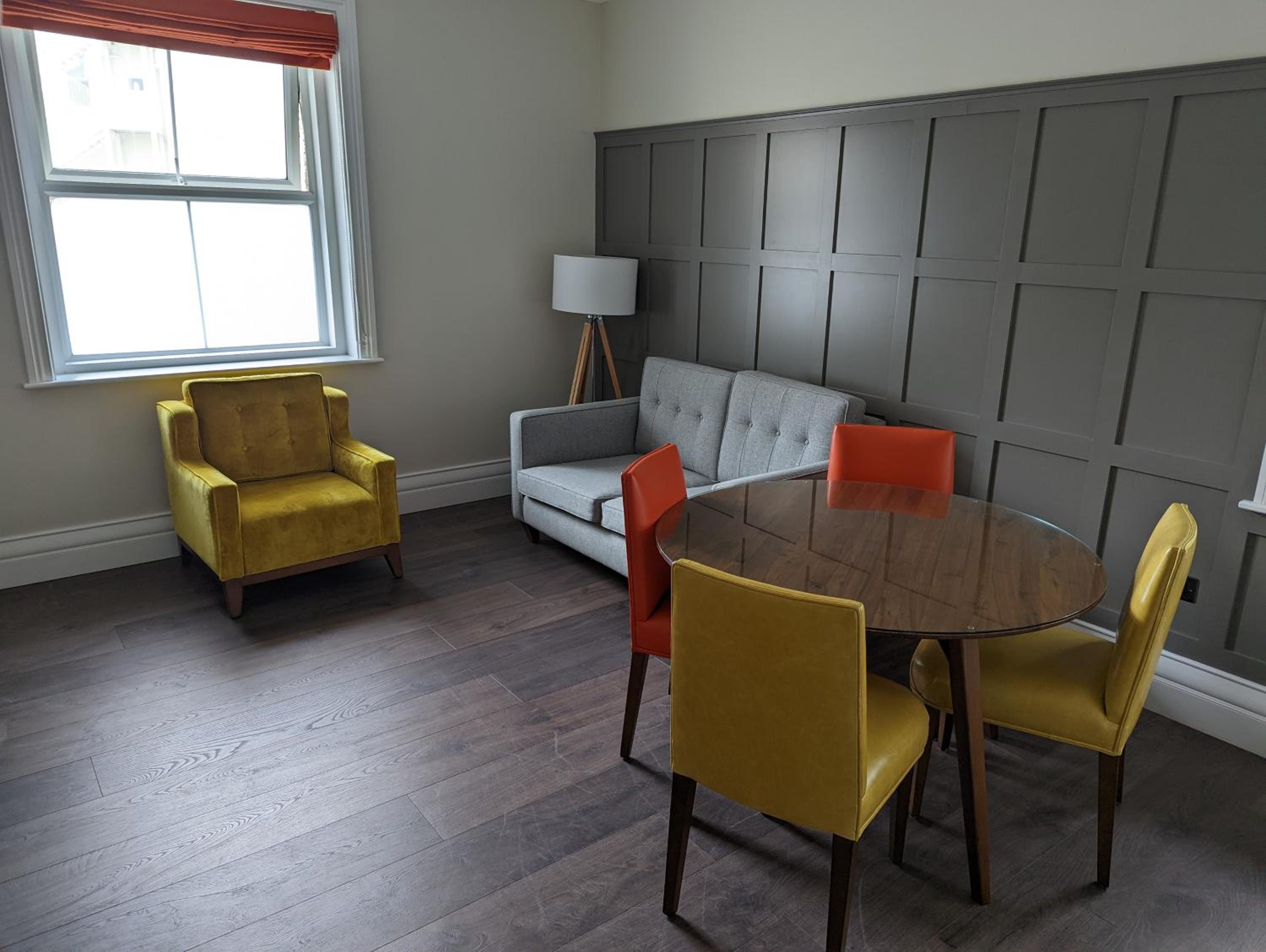 Luxury Suite - Photo 3