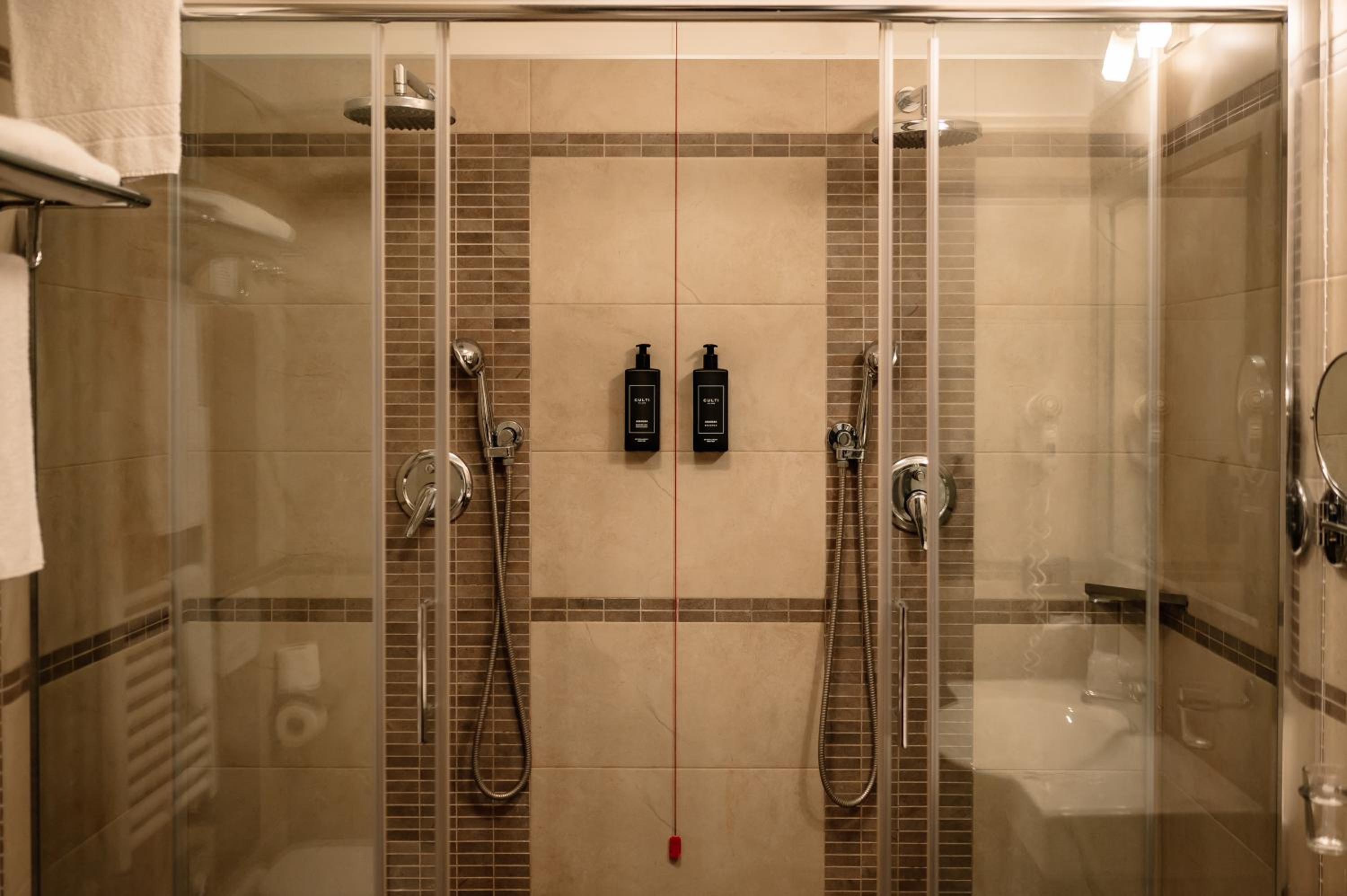 Superior Double or Twin Room - Photo 2