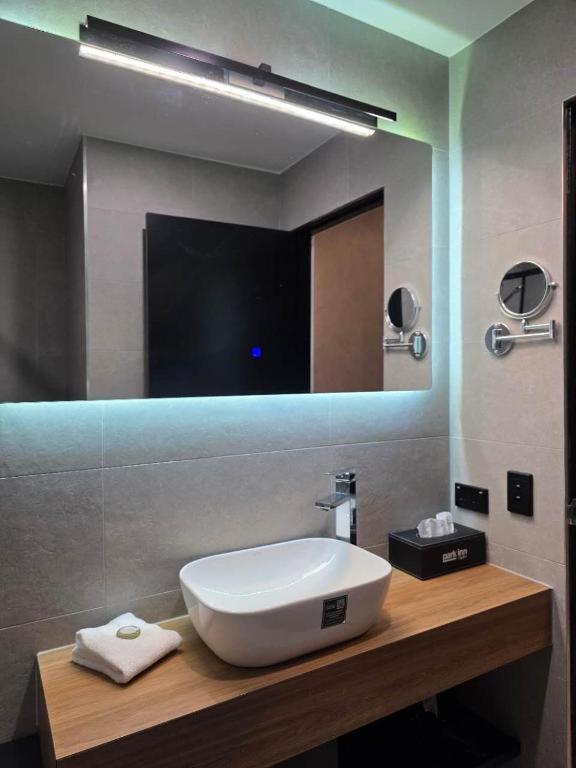 Park Inn by Radisson Melbourne Carlton — photo 60