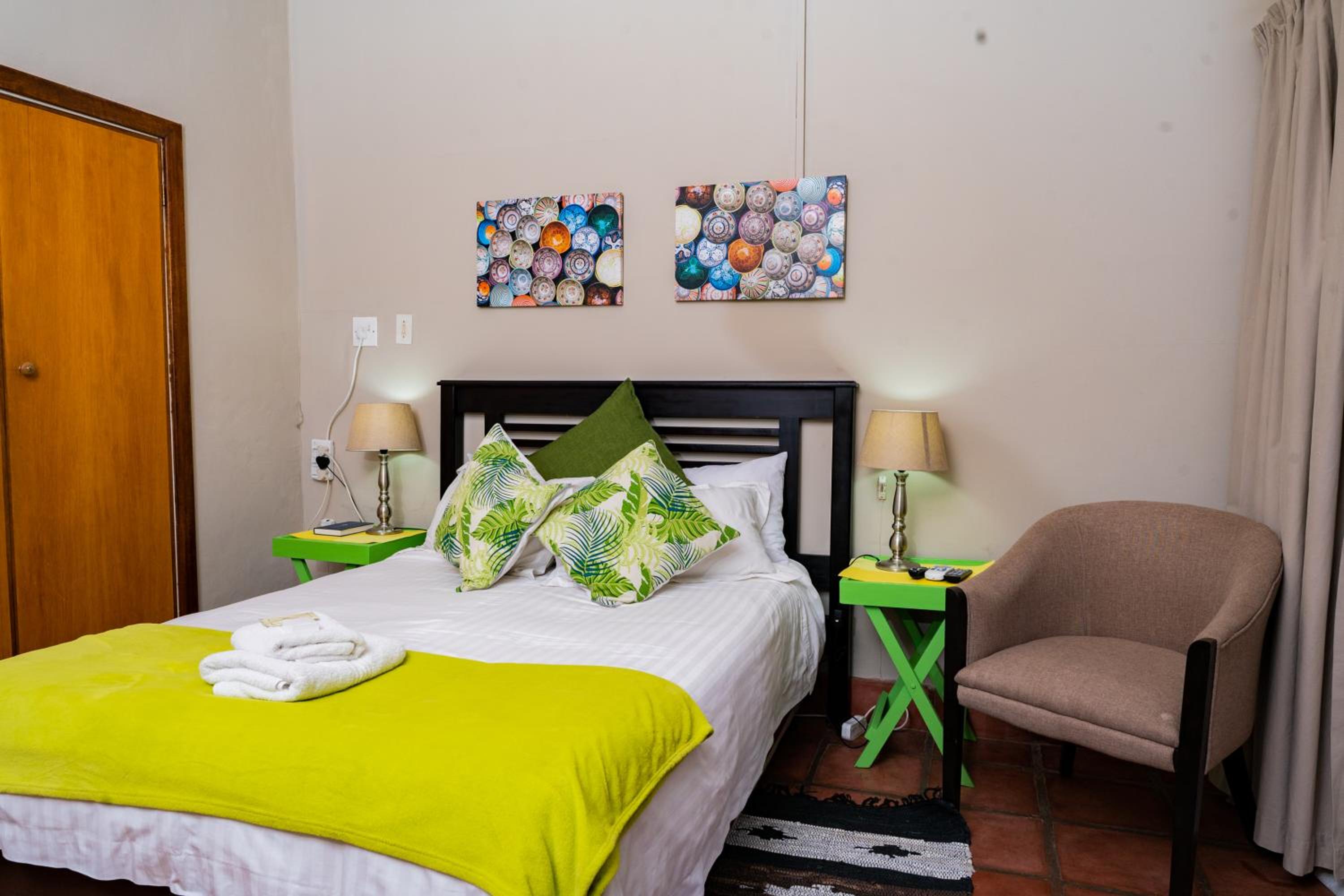 Standard Double Room - Photo 3
