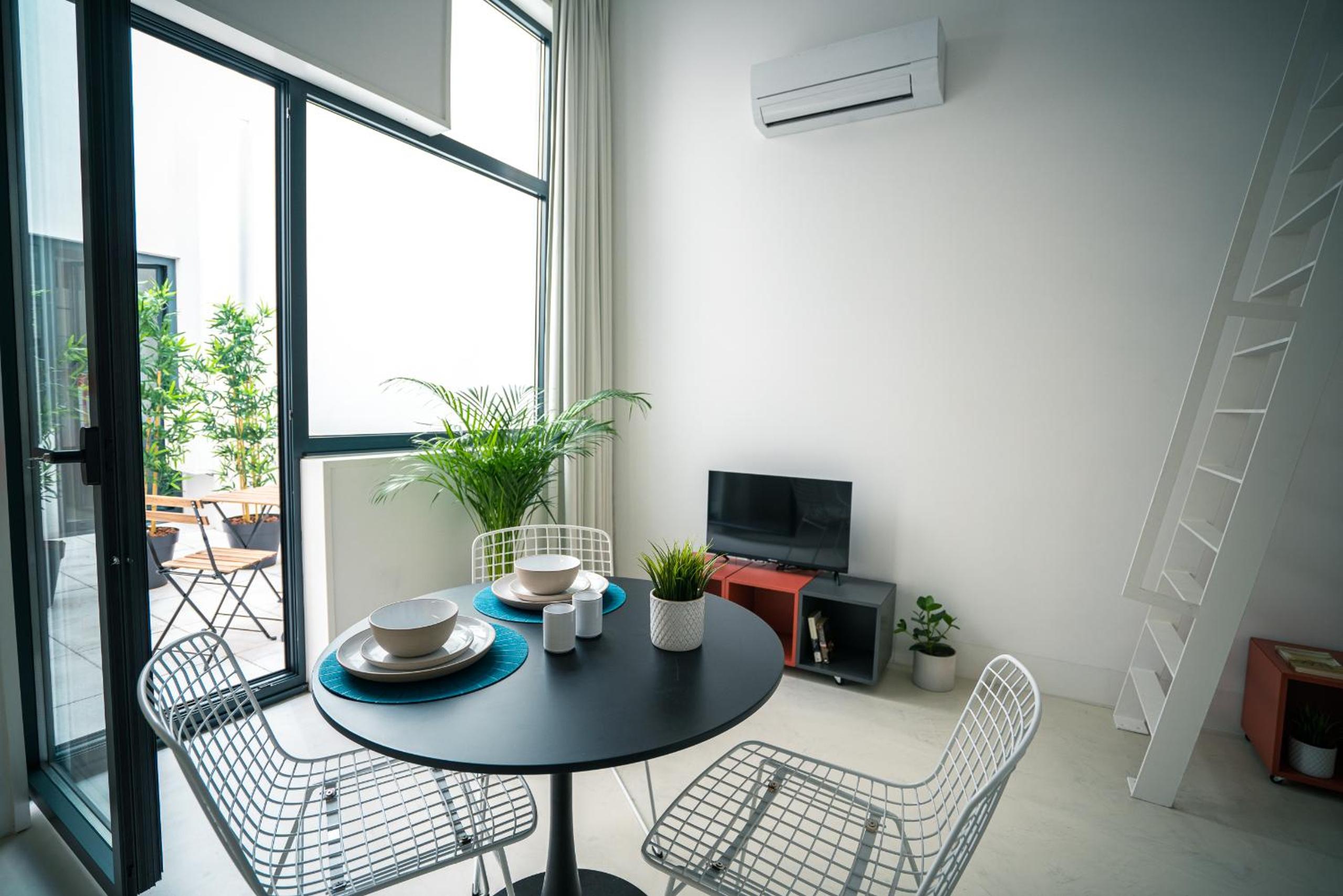 Apartment with Terrace - Photo 6