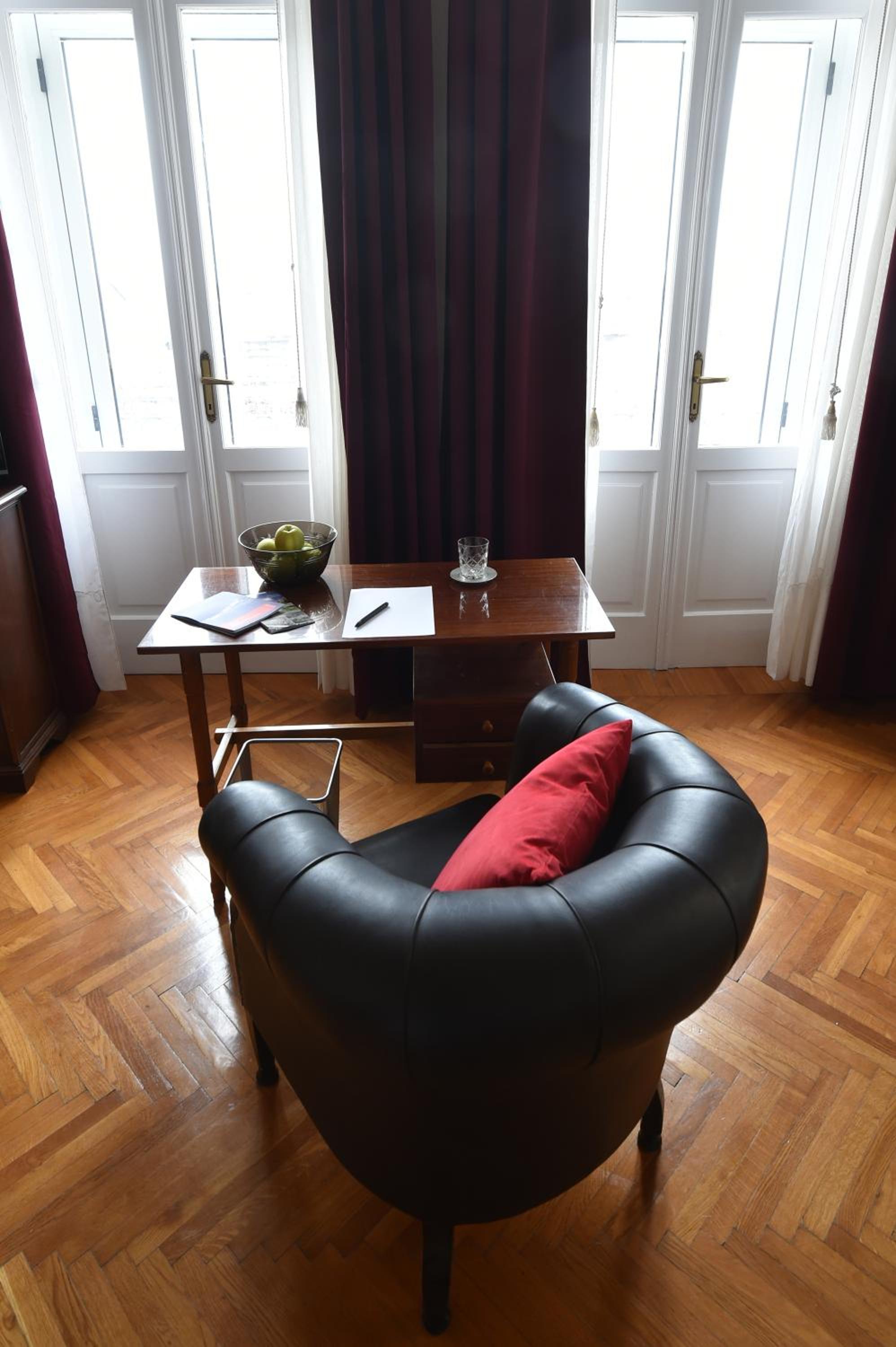 Double Room with Shared Bathroom photo 1