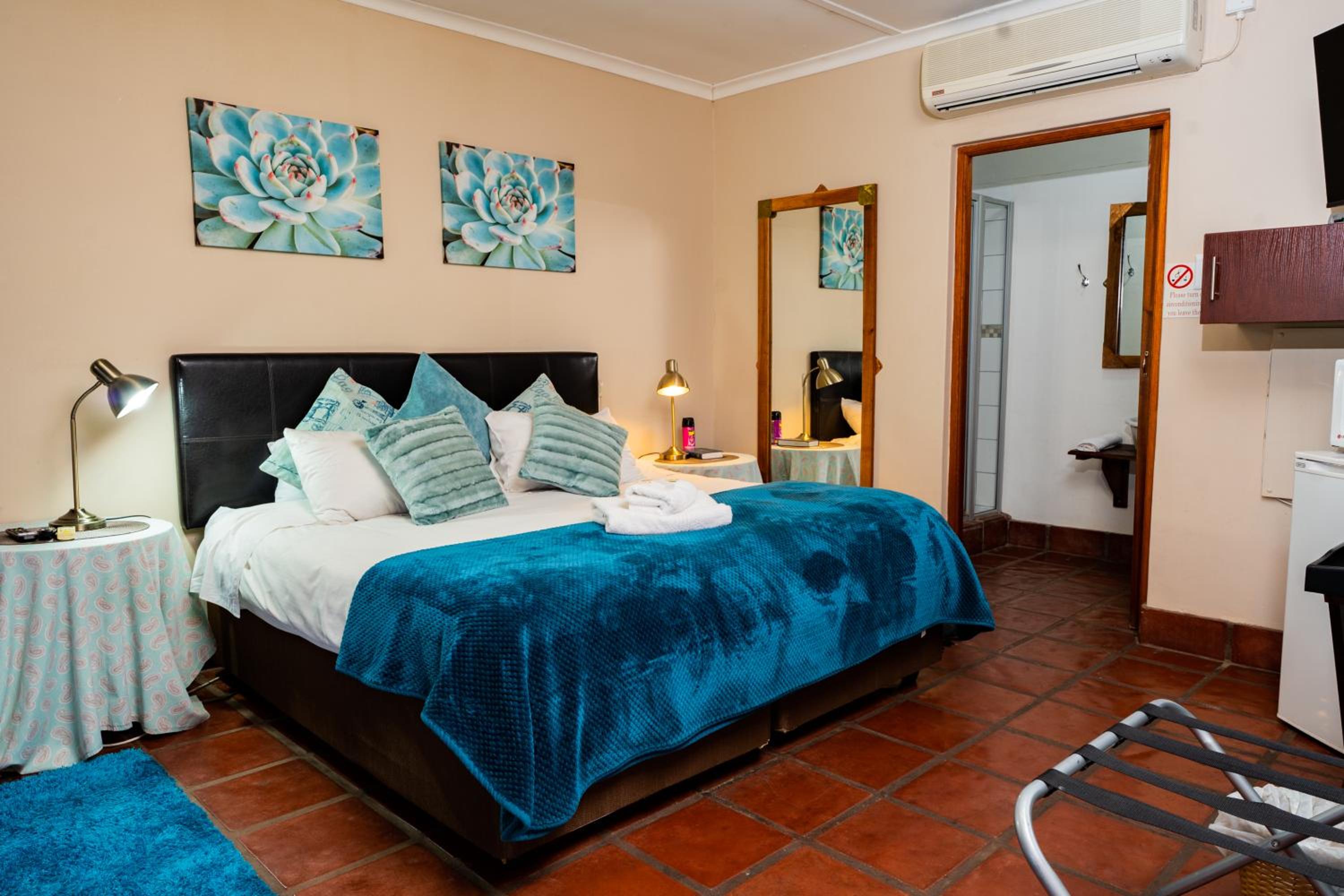 Standard Family Room - Photo 1