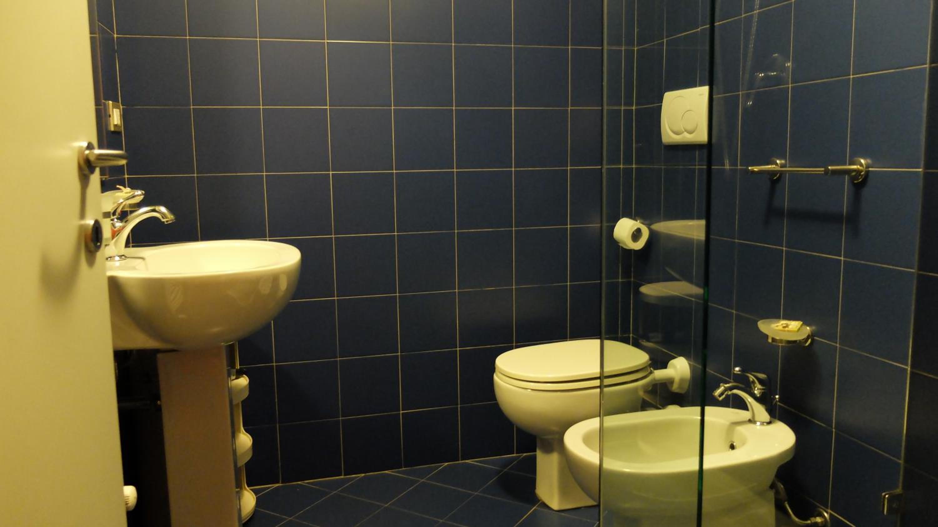 One-Bedroom Apartment (2 Adults) - Photo 27