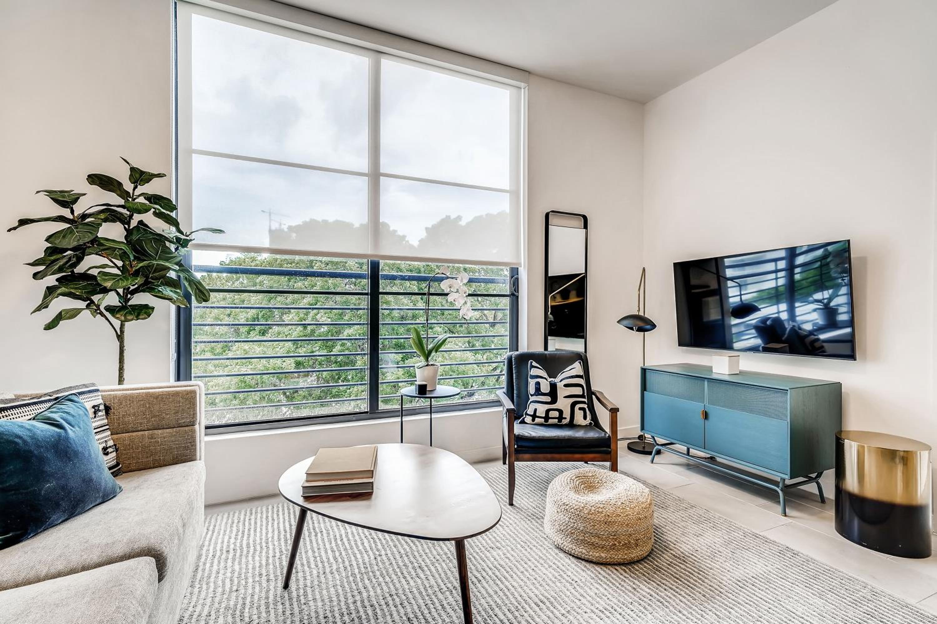 1 Bedroom Suite, 1 Queen photo 2