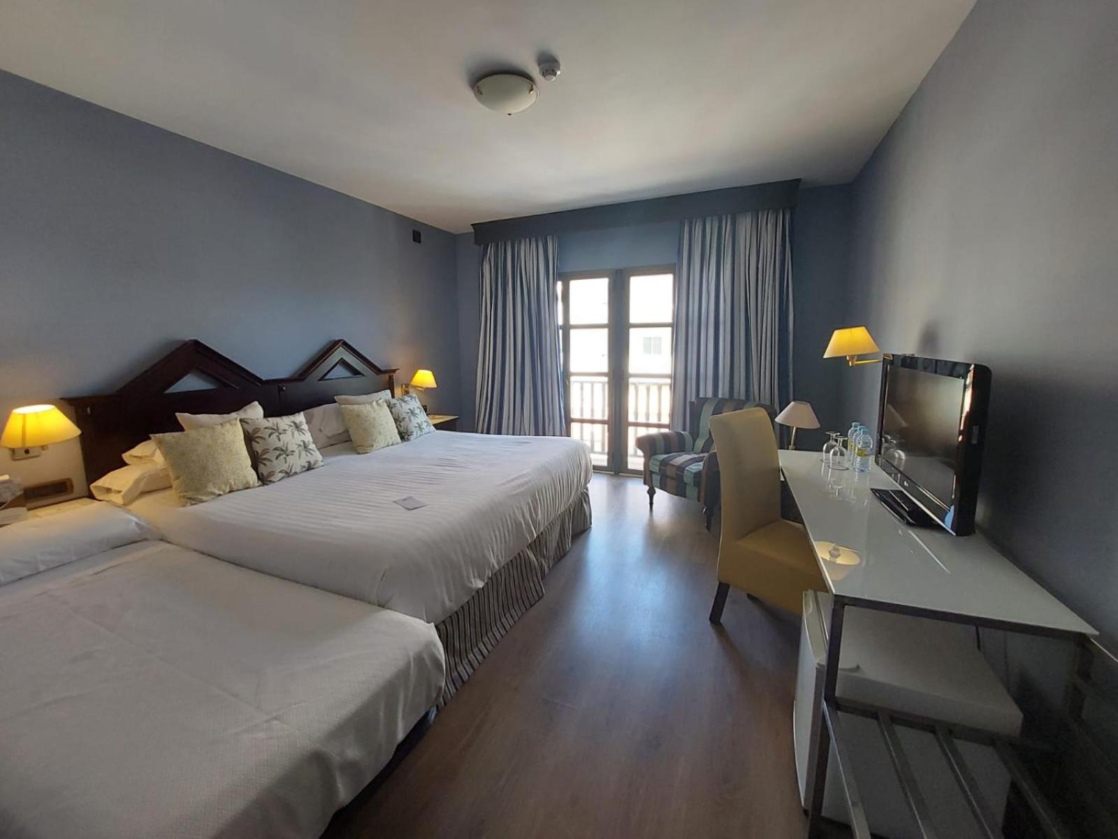 Habitación Estándar (2 Adultos + 2 Niños)
