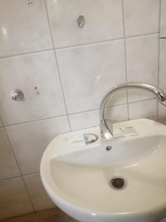 Quadruple Room with Private Bathroom - Photo 1