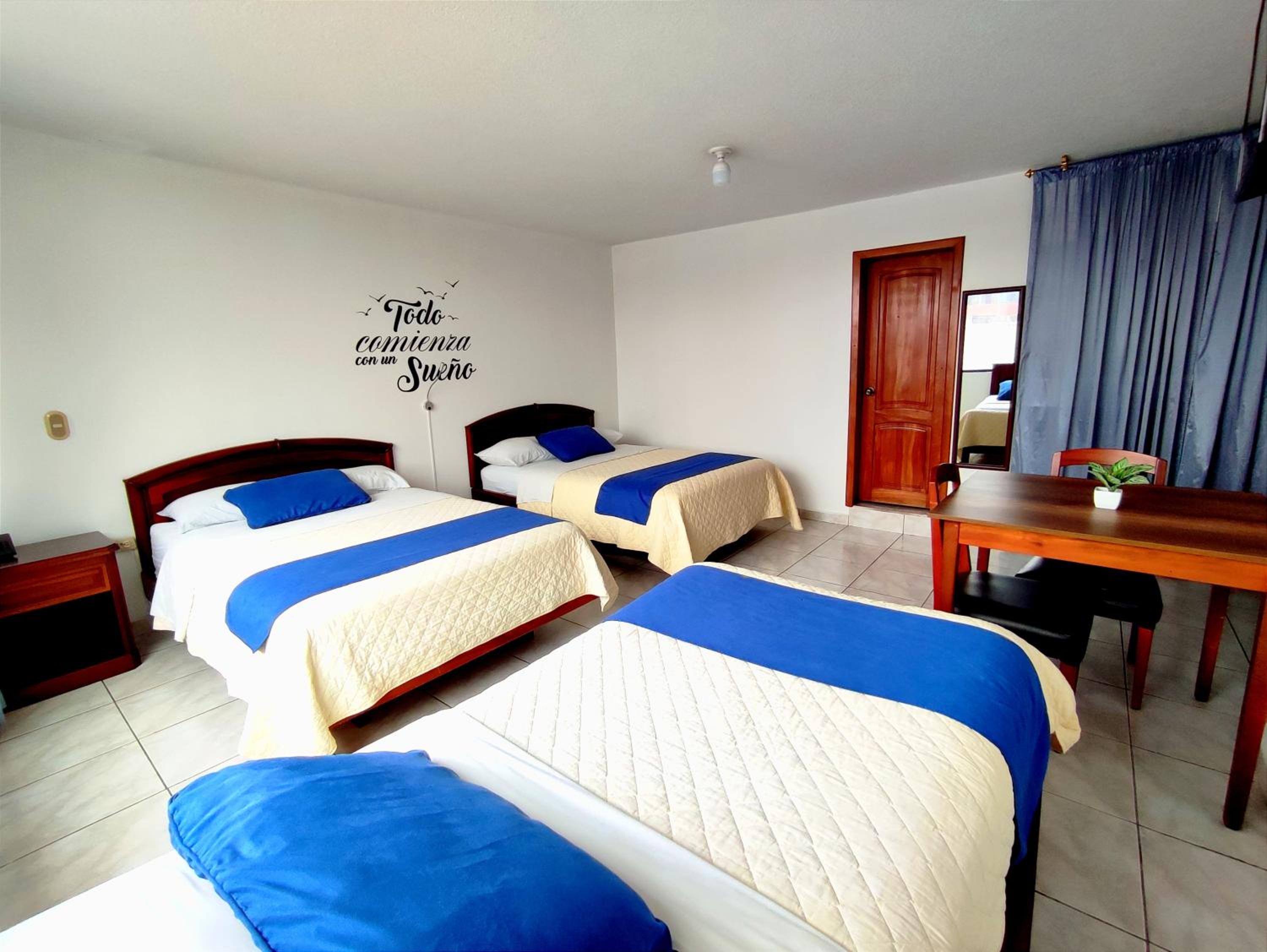 Standard Triple Room photo 3