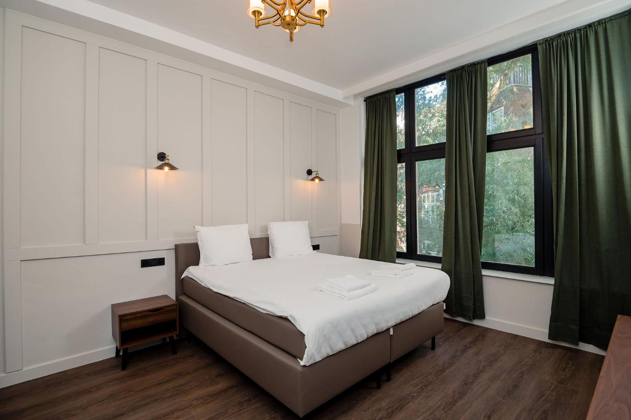 Large Room - Photo 8