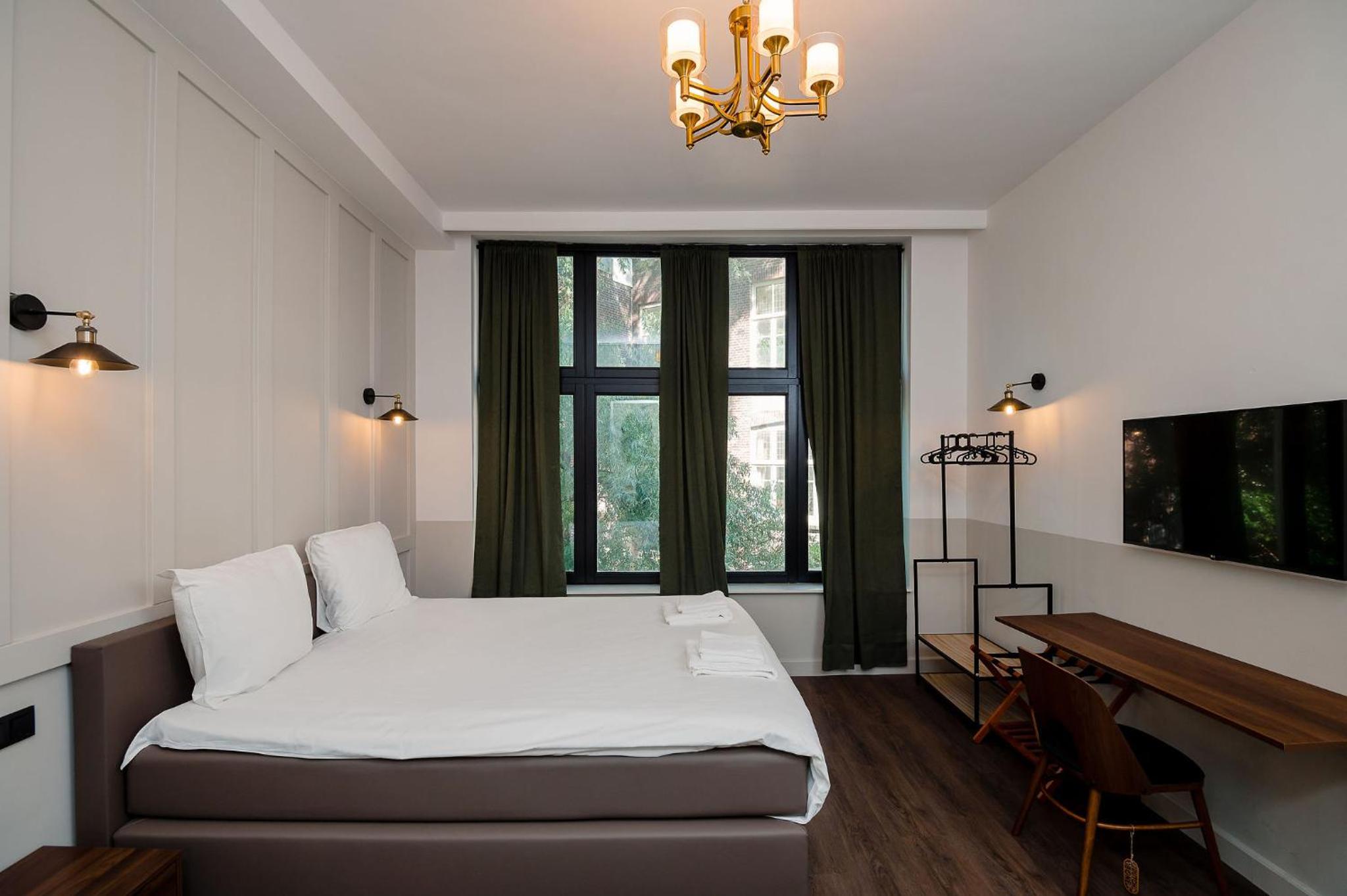 Large Room - Photo 14