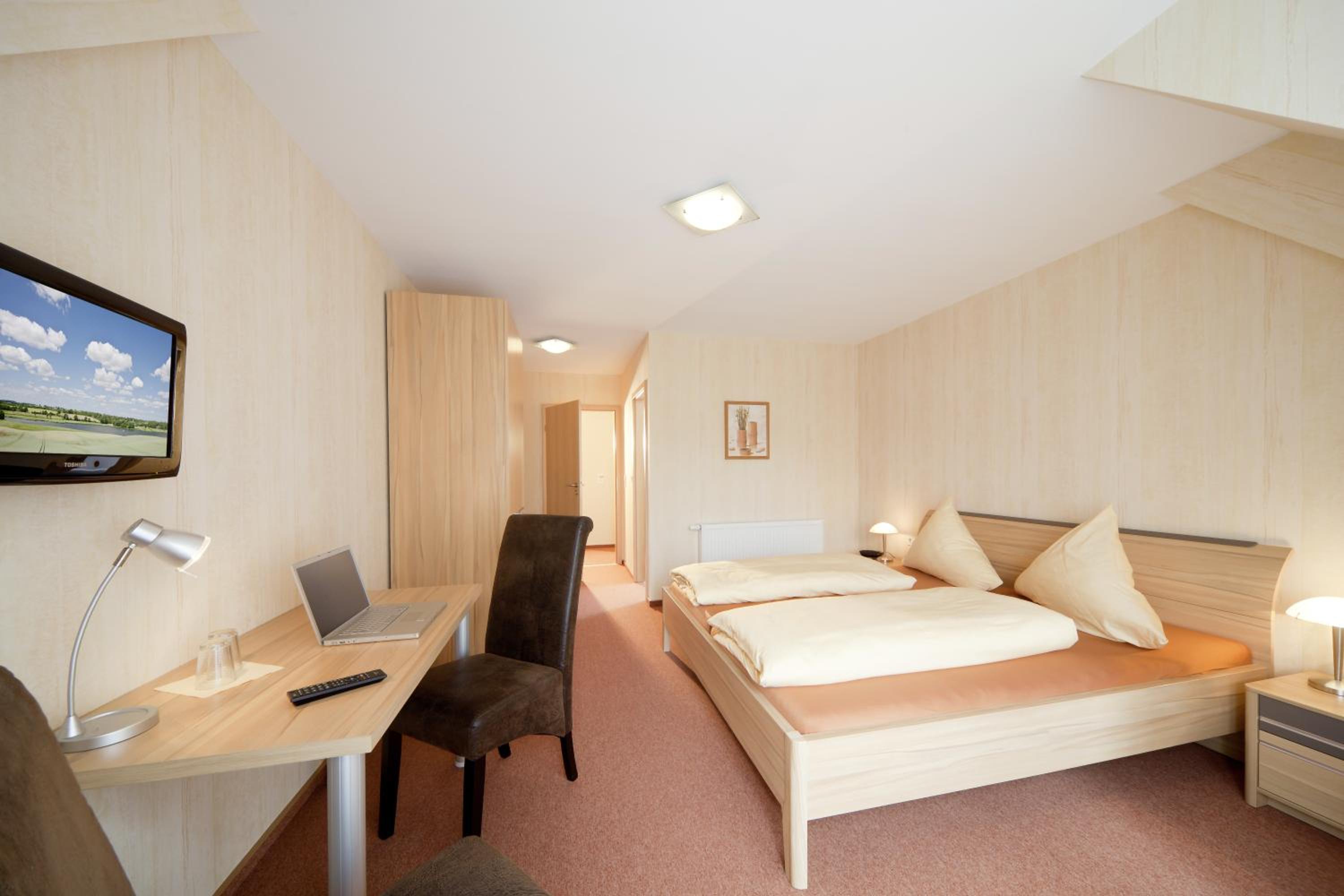 Single Room photo 3