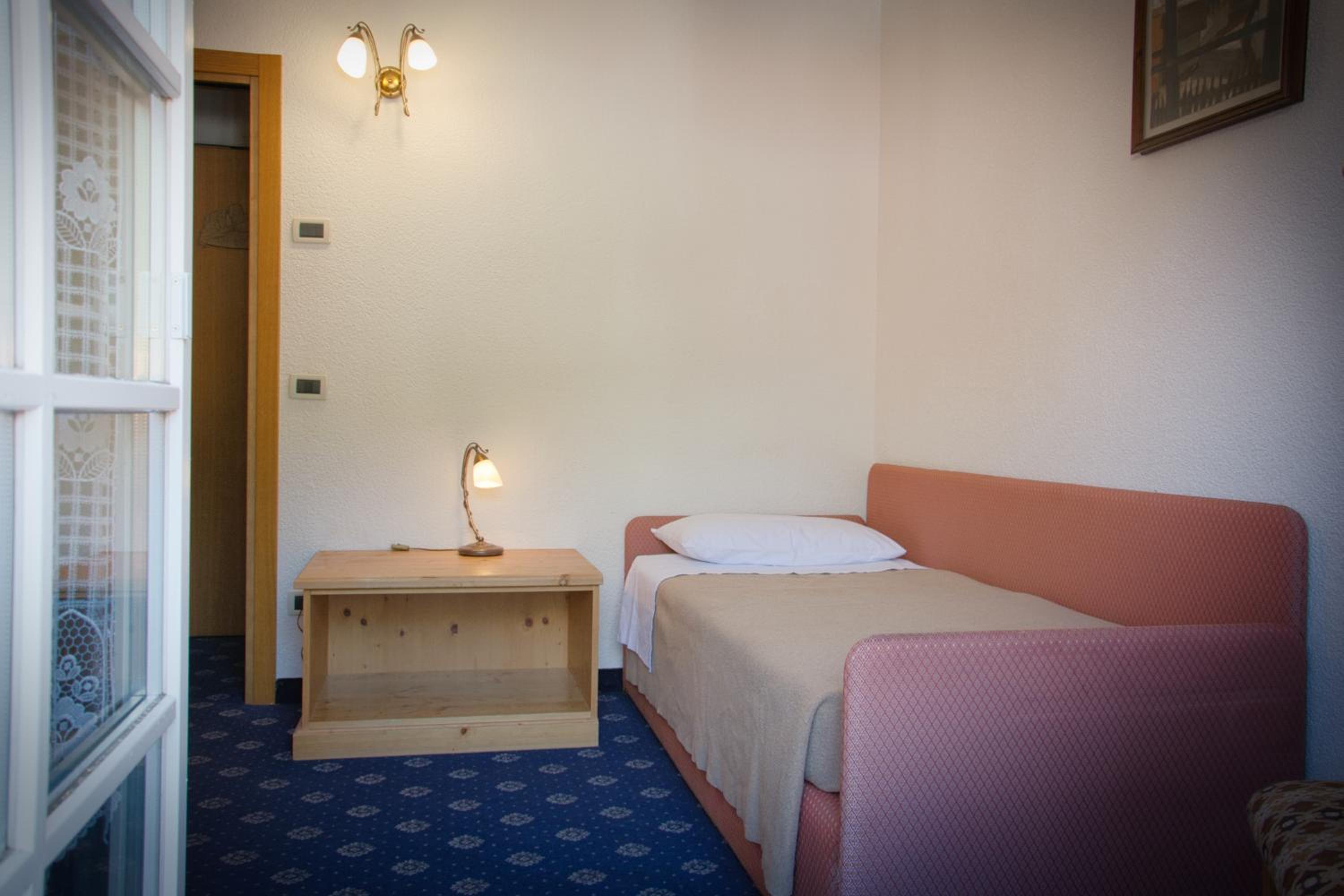 Triple Room with Terrace photo 1