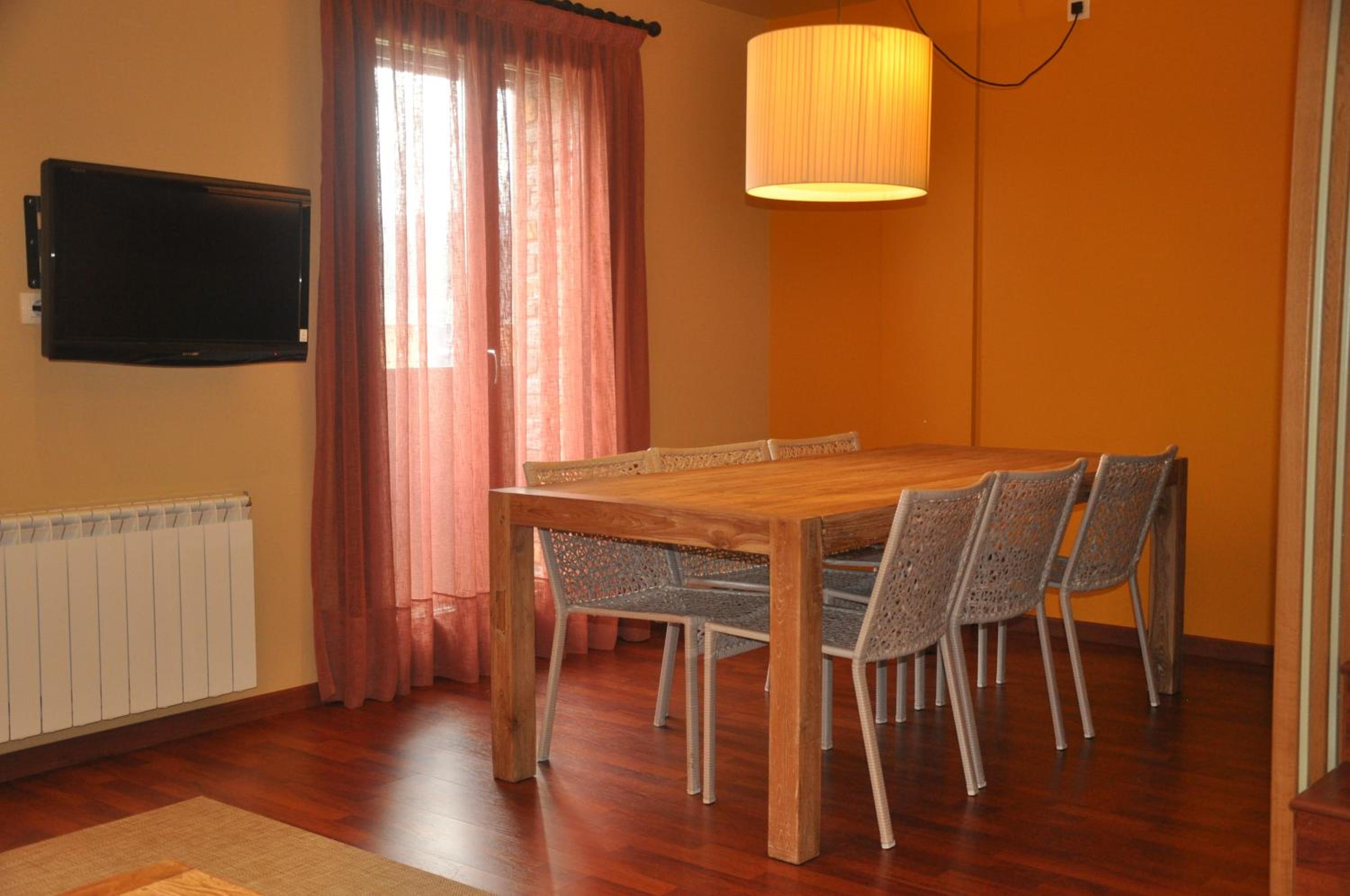 Deluxe Duplex Apartment (6 Adults)	 photo 3