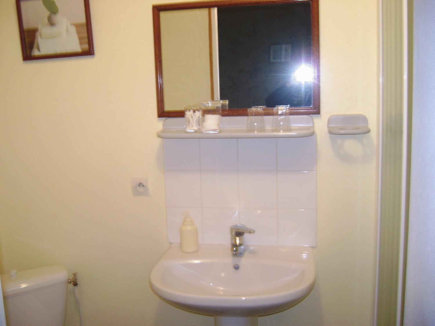 Double Room - Photo 2