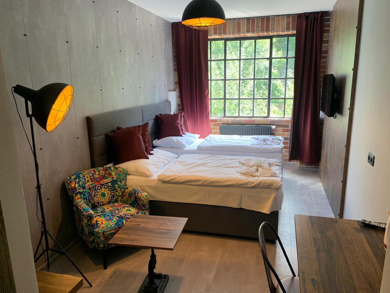 Double or Twin Room with Bathroom - Photo 2