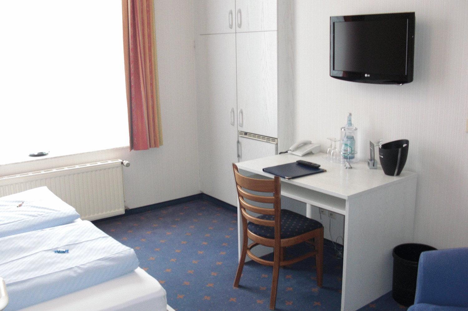Double Room - Photo 4
