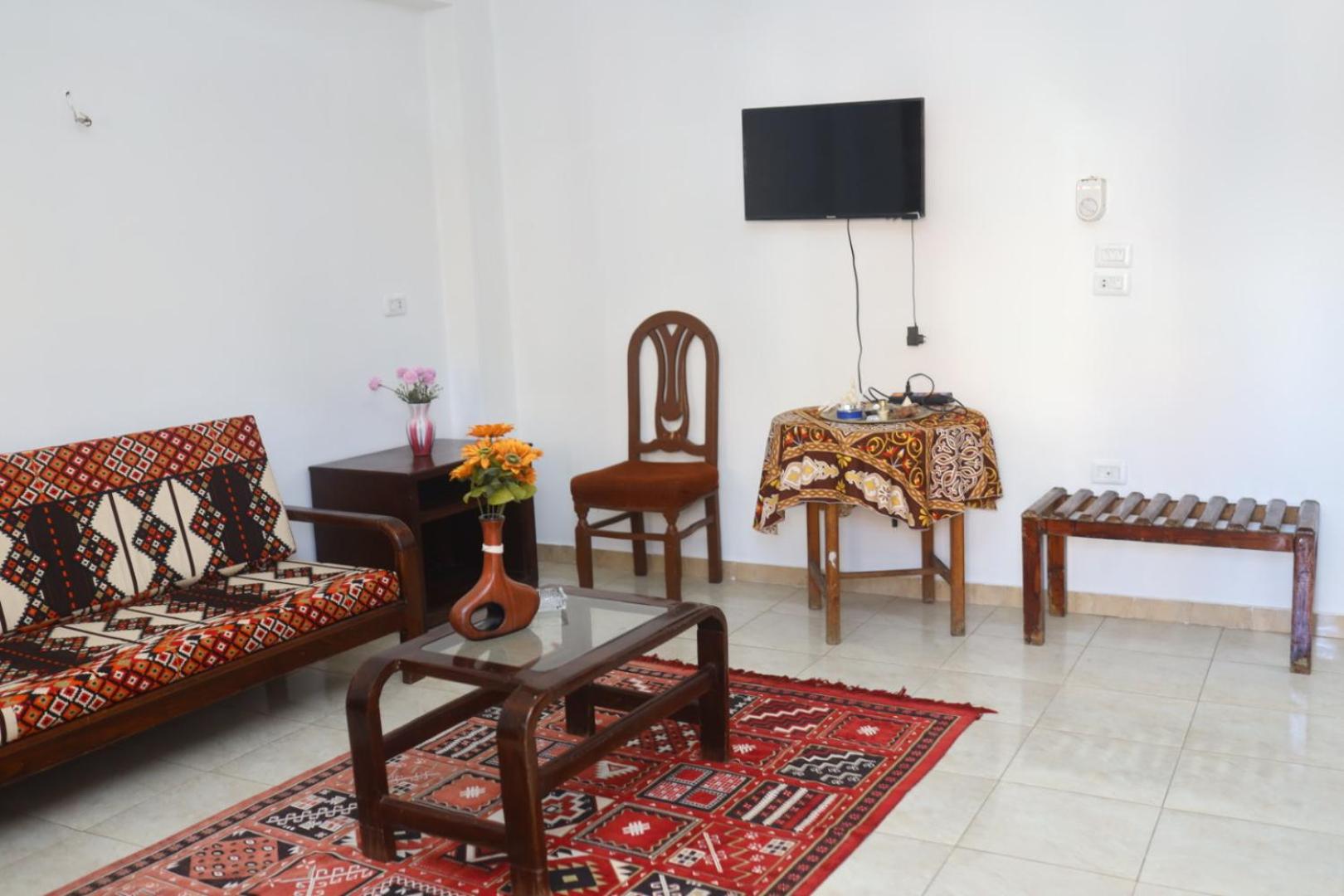 Two-Bedroom Apartment - Photo 3