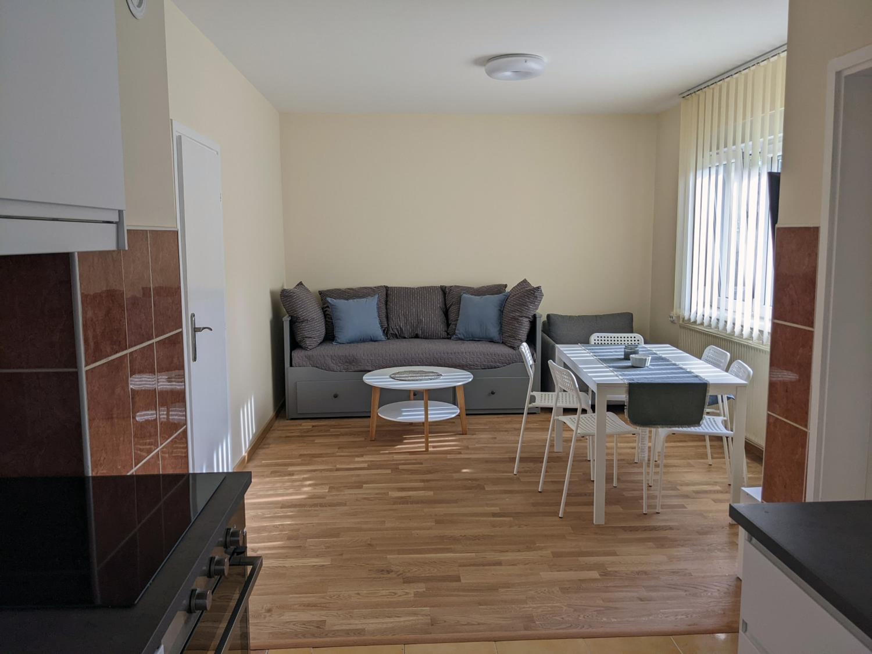 One-Bedroom Apartment photo 1