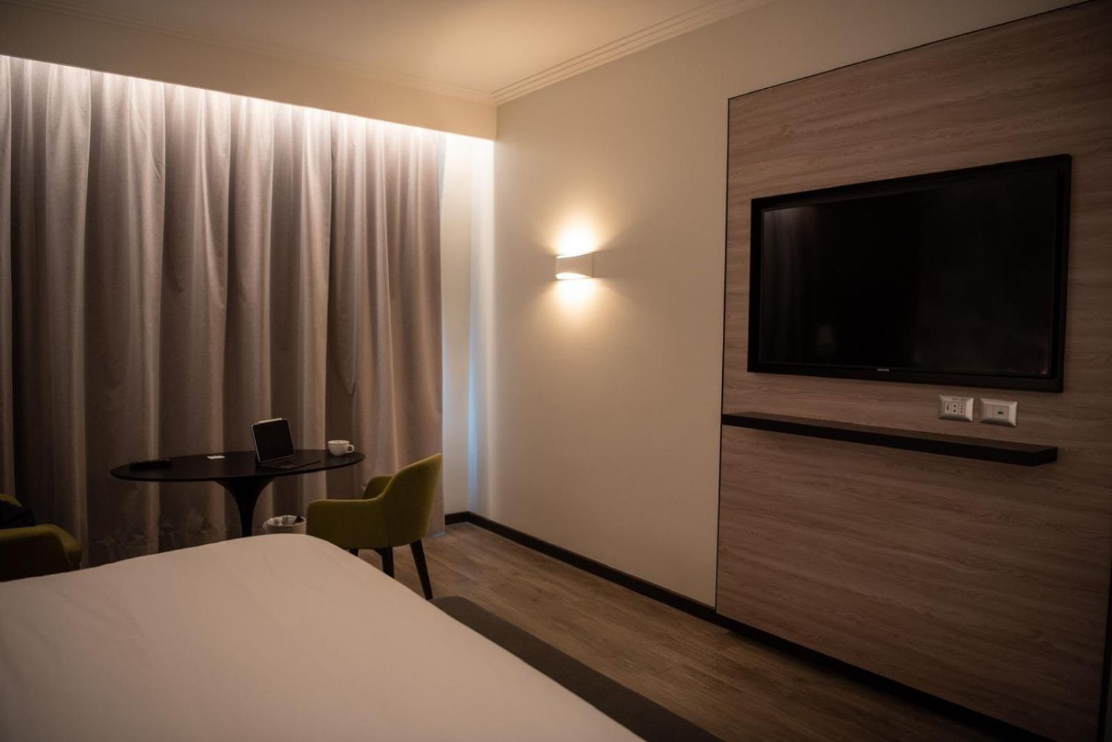 Standard King Room