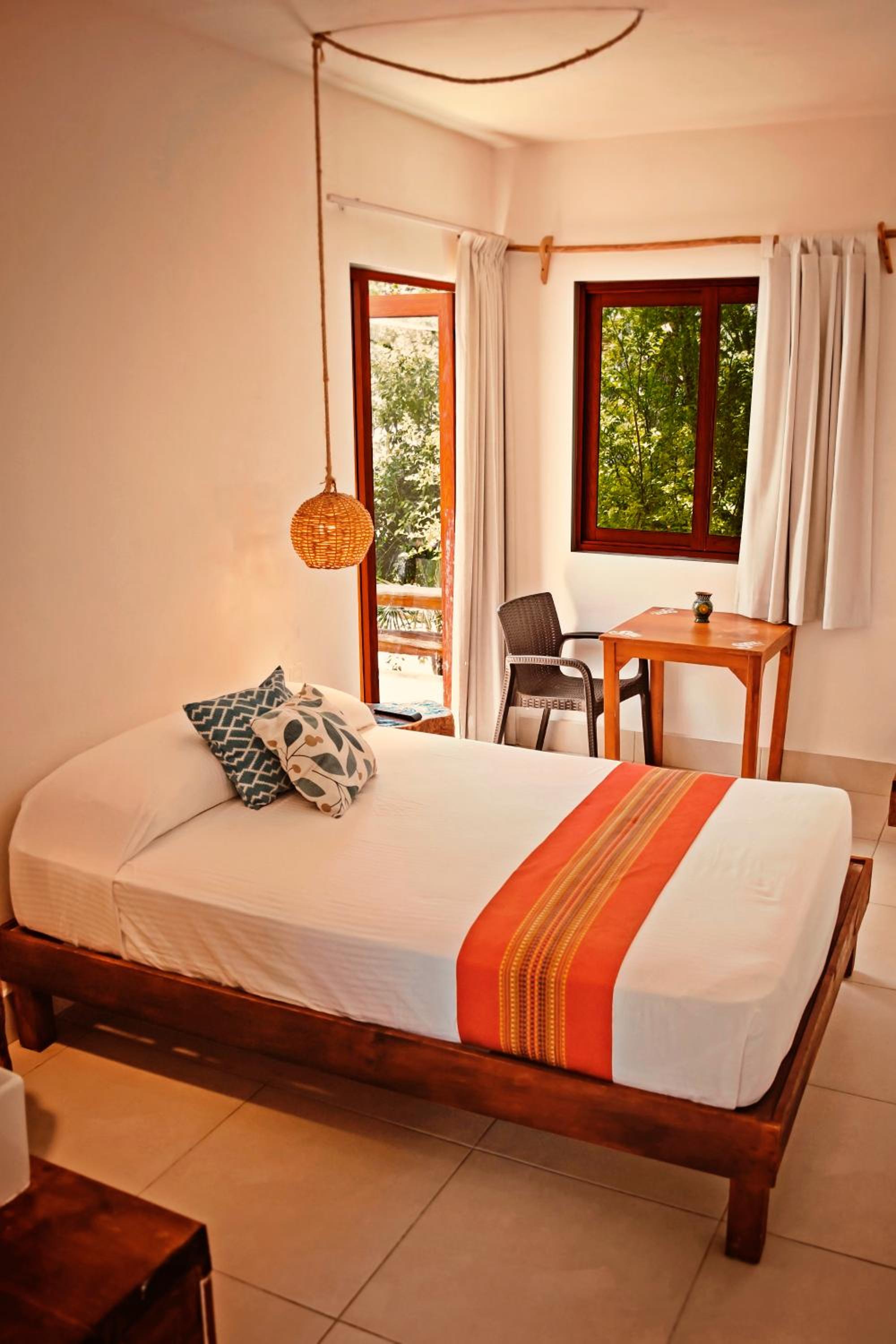 Small Double Room - Photo 1