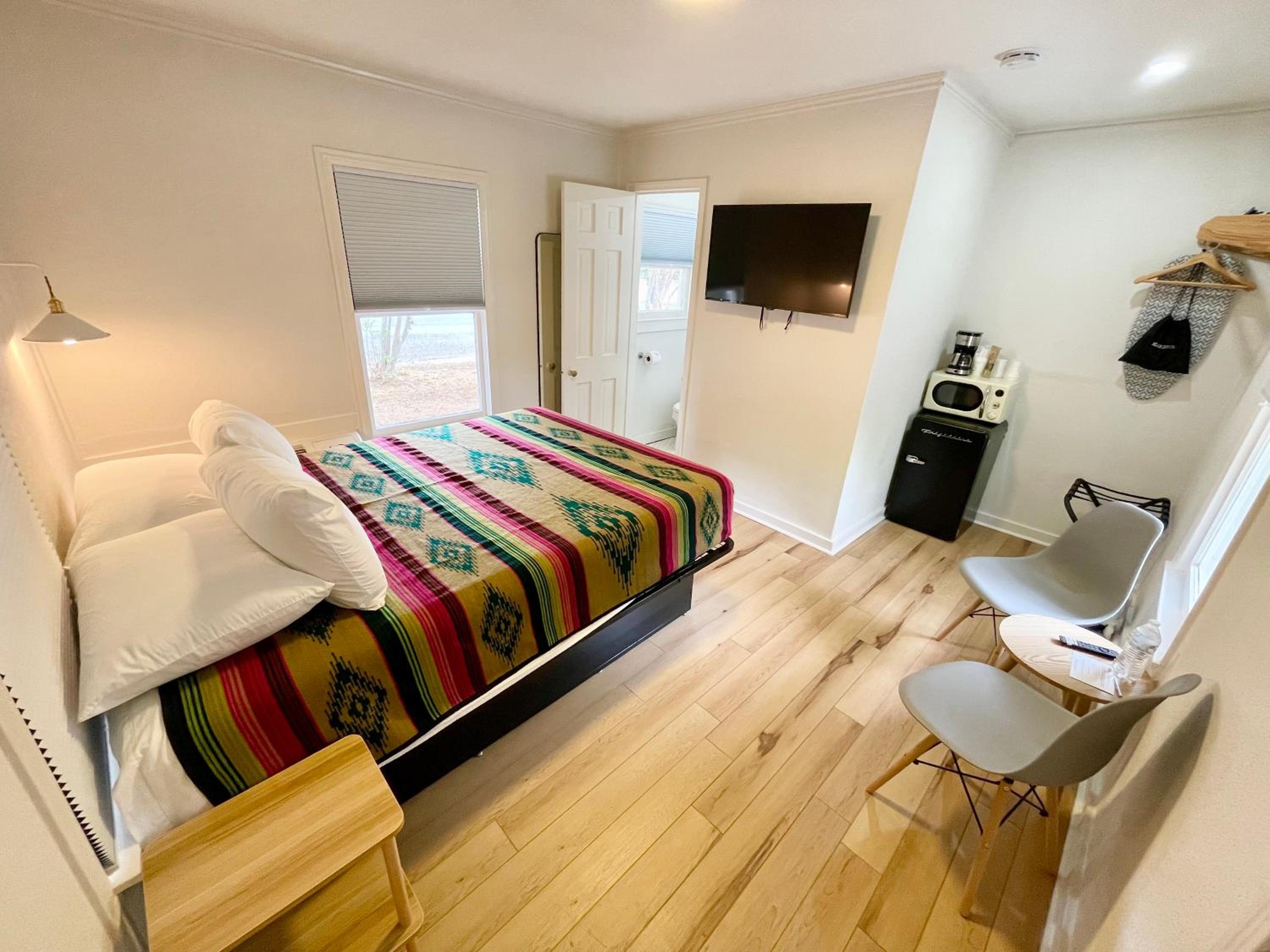Budget Double Room - Photo 1