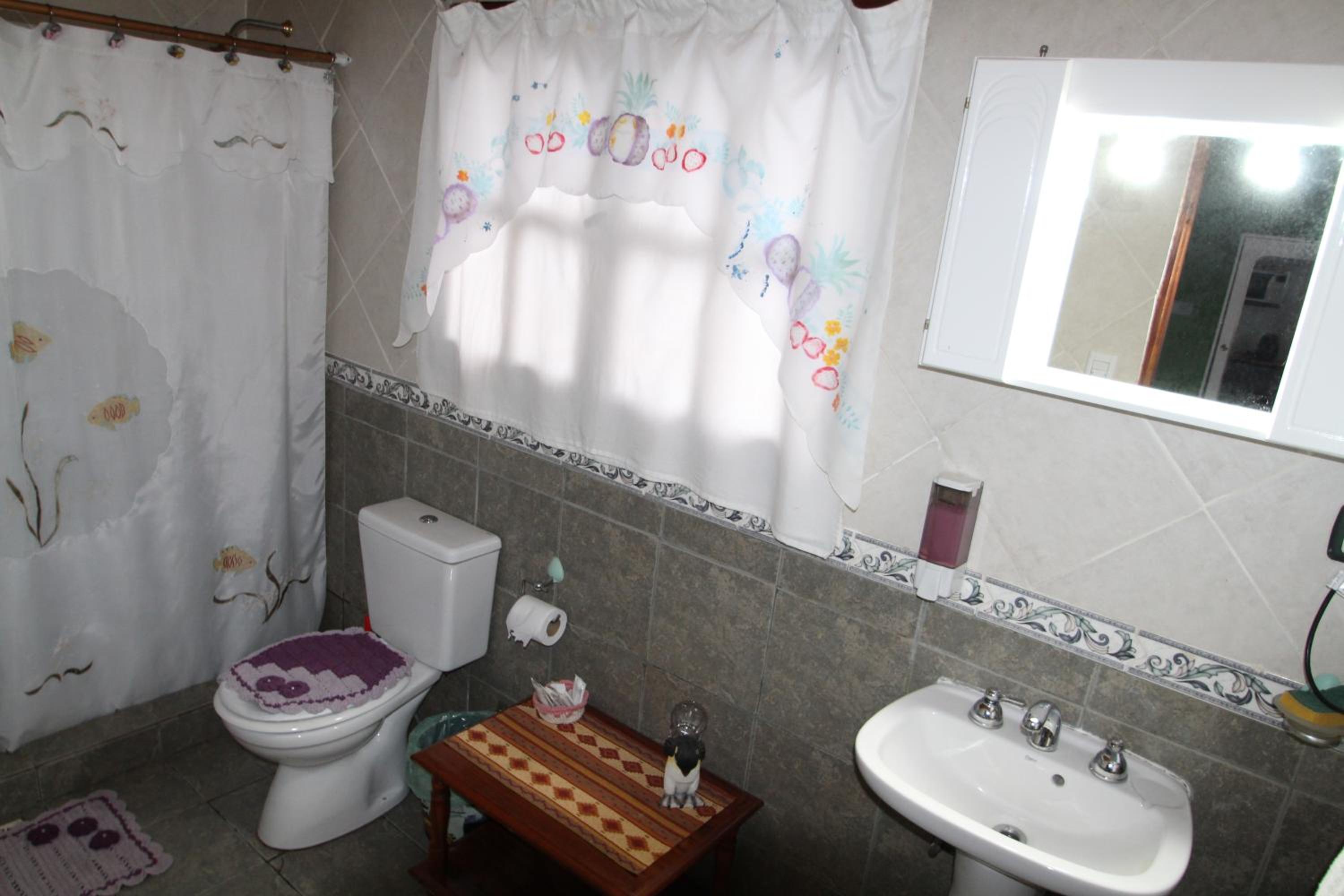 Double or Twin Room with Private Bathroom photo 2