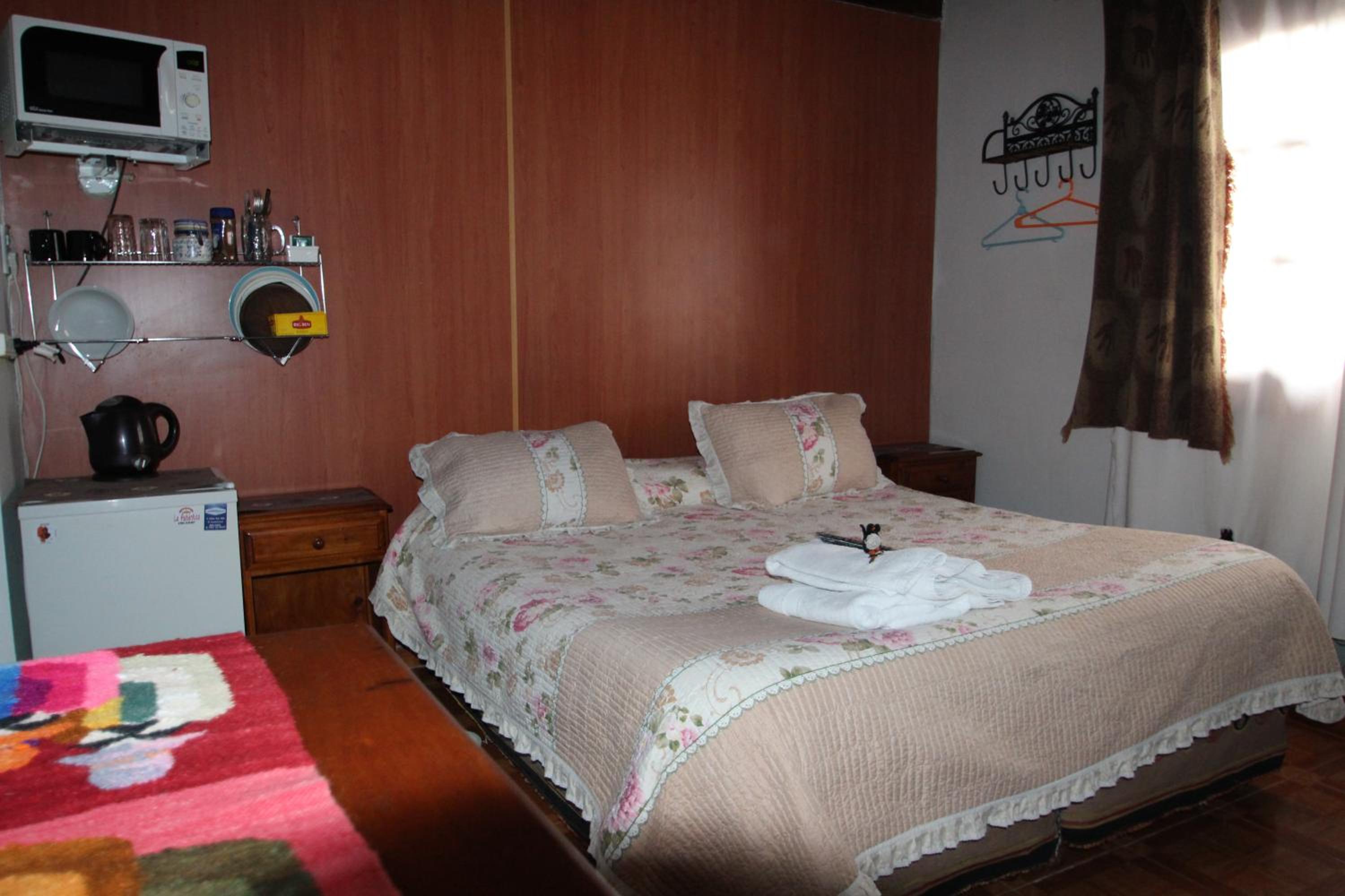 Double or Twin Room with Private Bathroom photo 3
