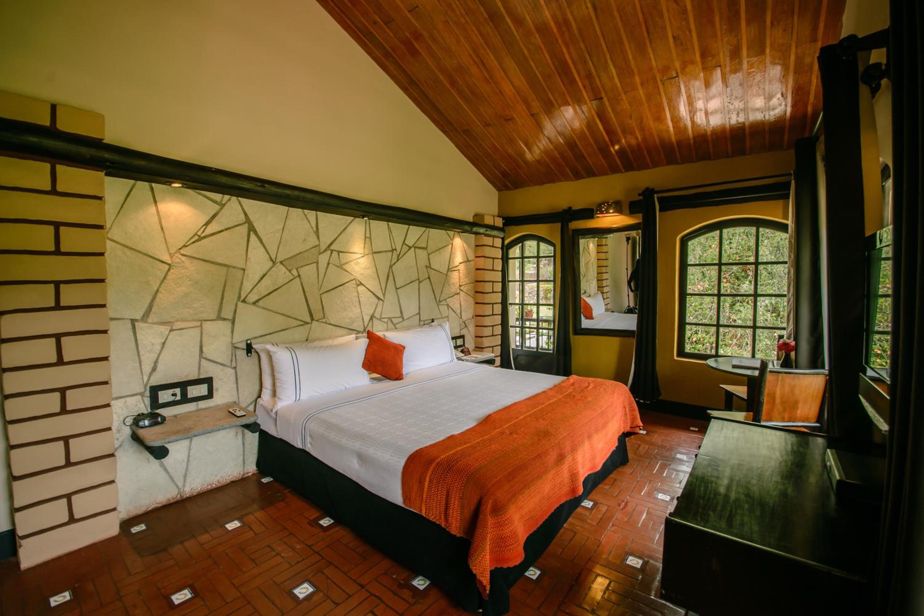 Standard Double Room - Photo 5