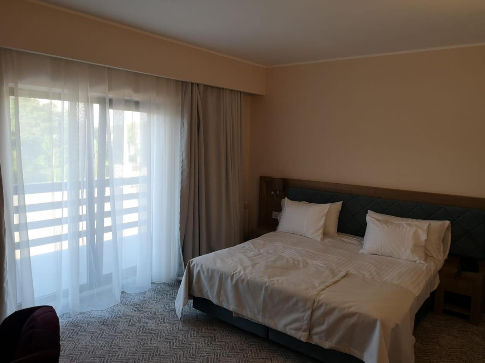 Double or Twin Room - Photo 23