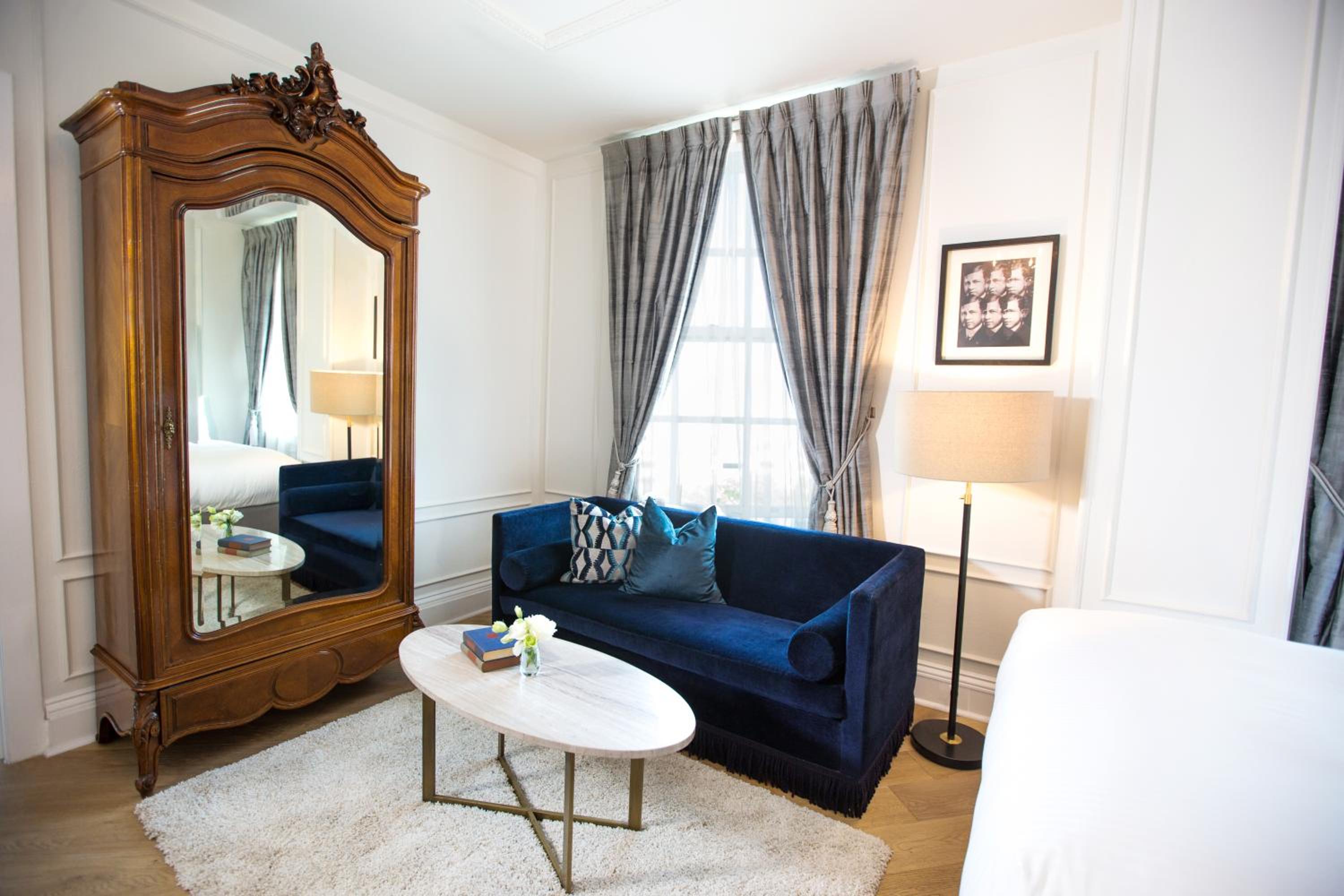 Luxury Double Room with Two Double Beds photo 3