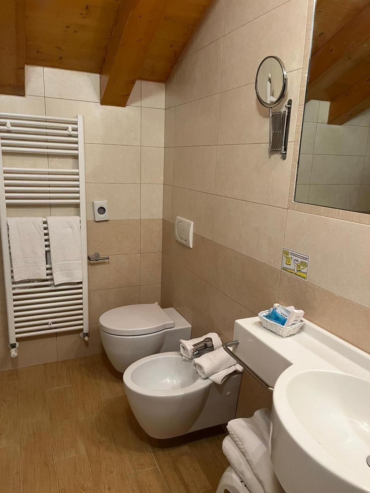 Family Suite (2 Adults + 2 Children) with Balcony - Photo 3