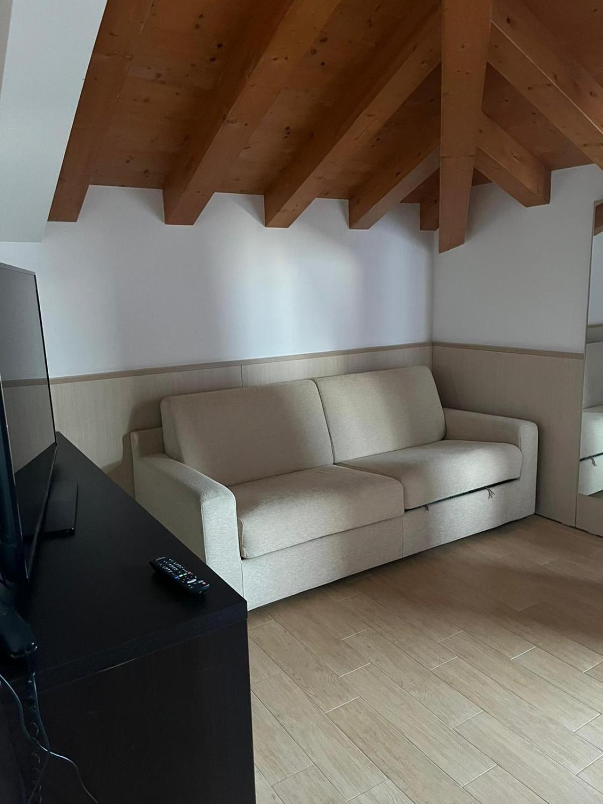 Family Suite (2 Adults + 2 Children) with Balcony - Photo 6
