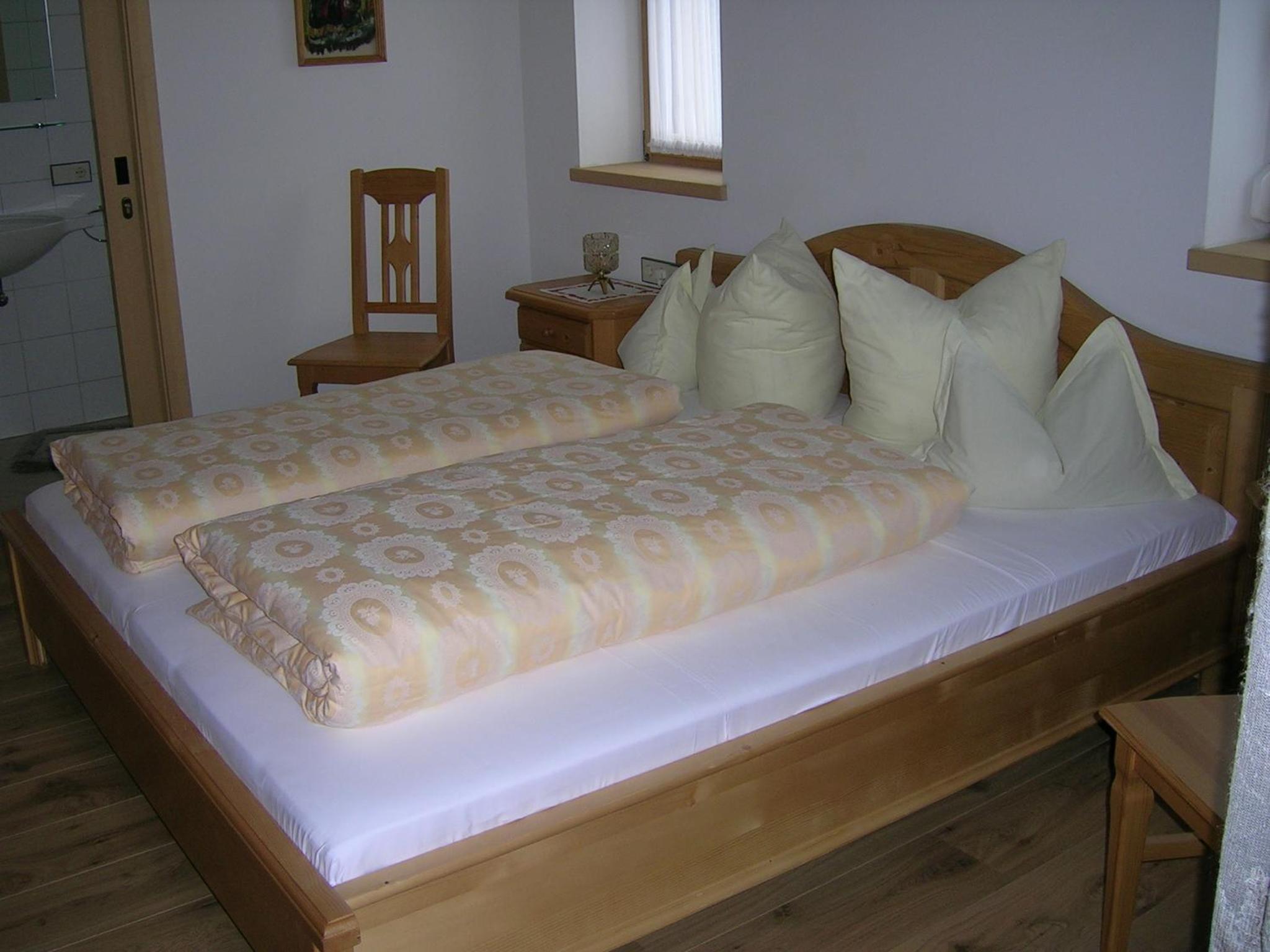 Three-Bedroom Apartment with Balcony Top D photo 3