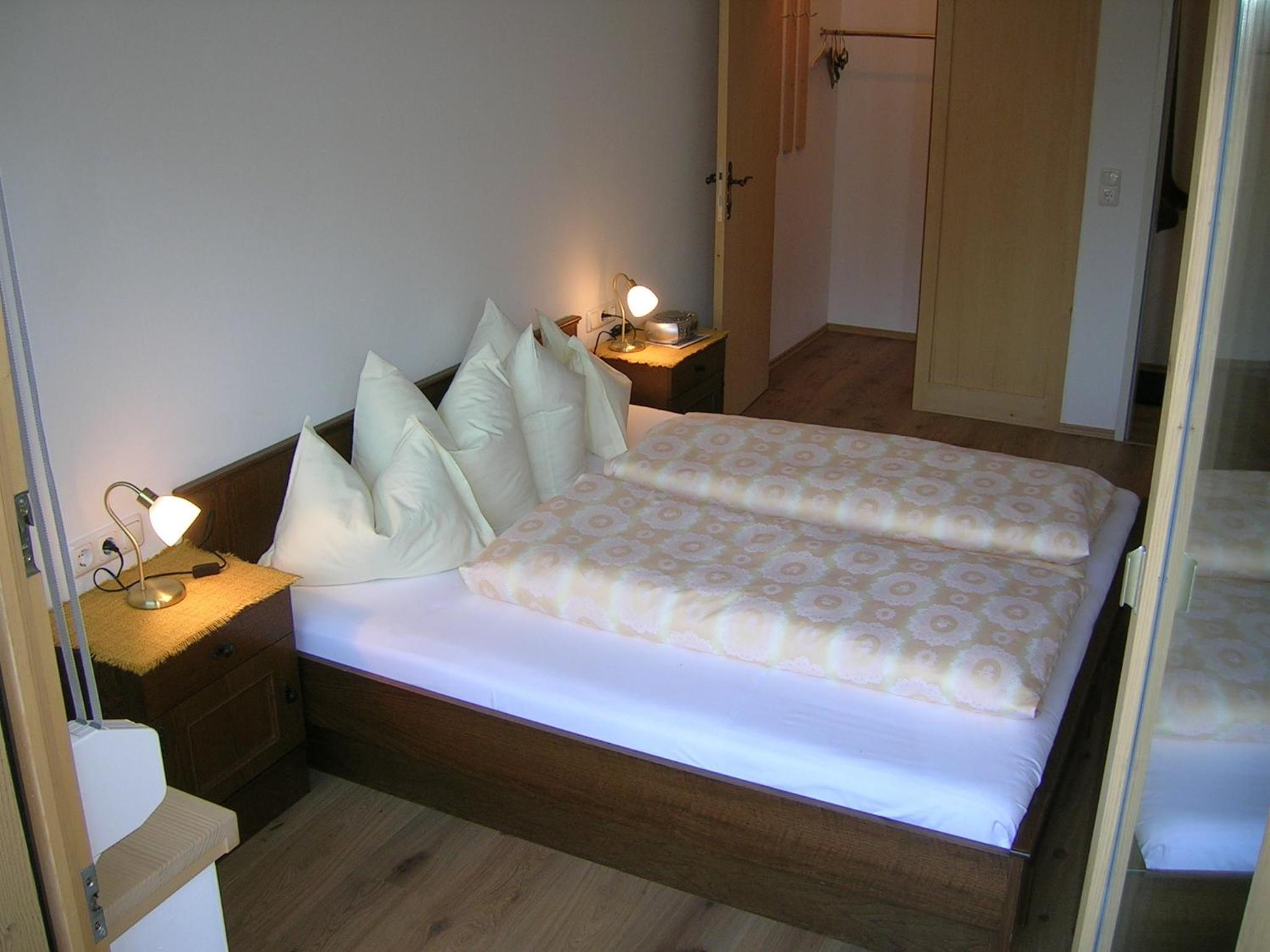 Two-Bedroom Apartment with Balcony Top C photo 3