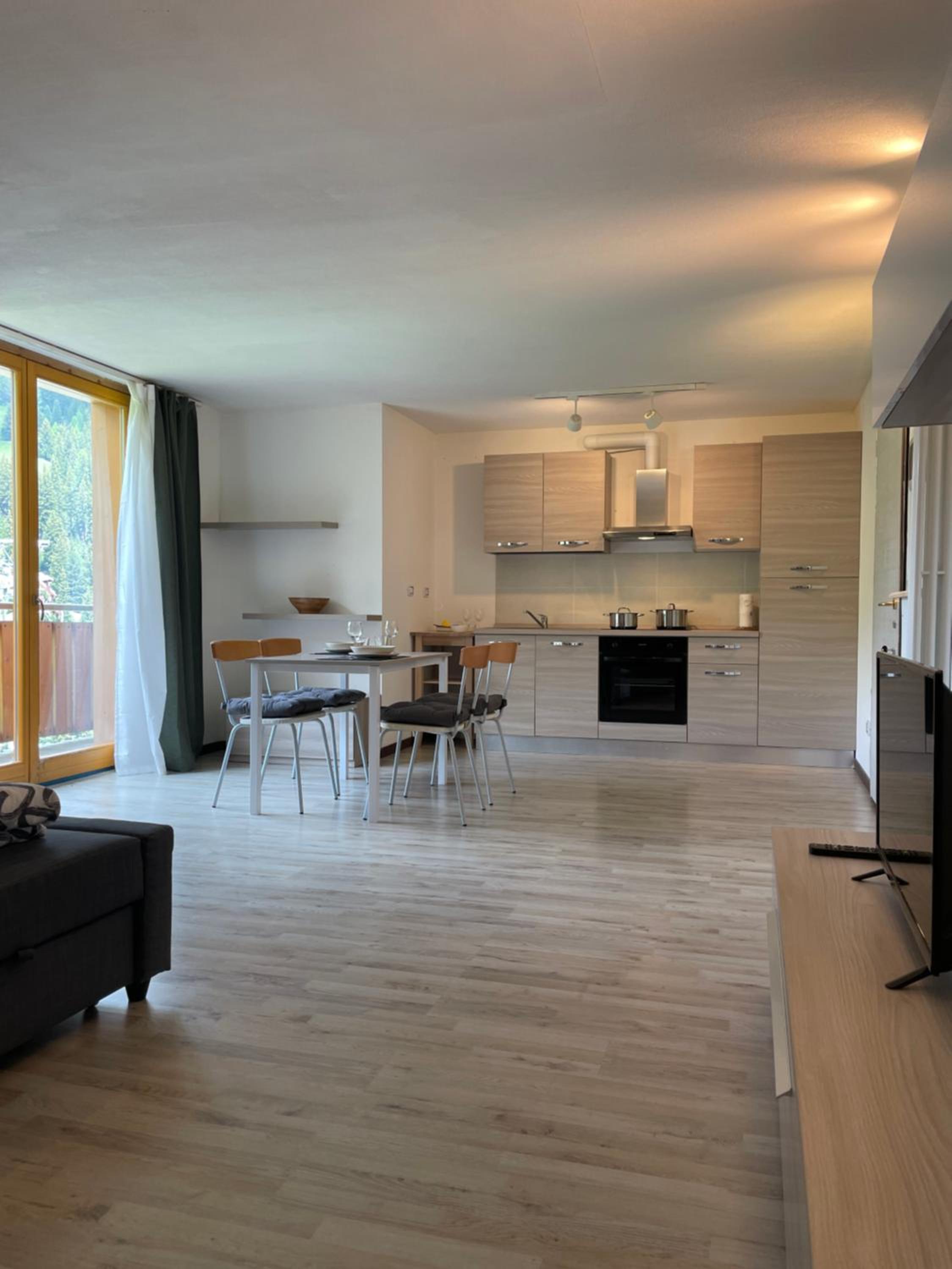 Deluxe Apartment photo 2