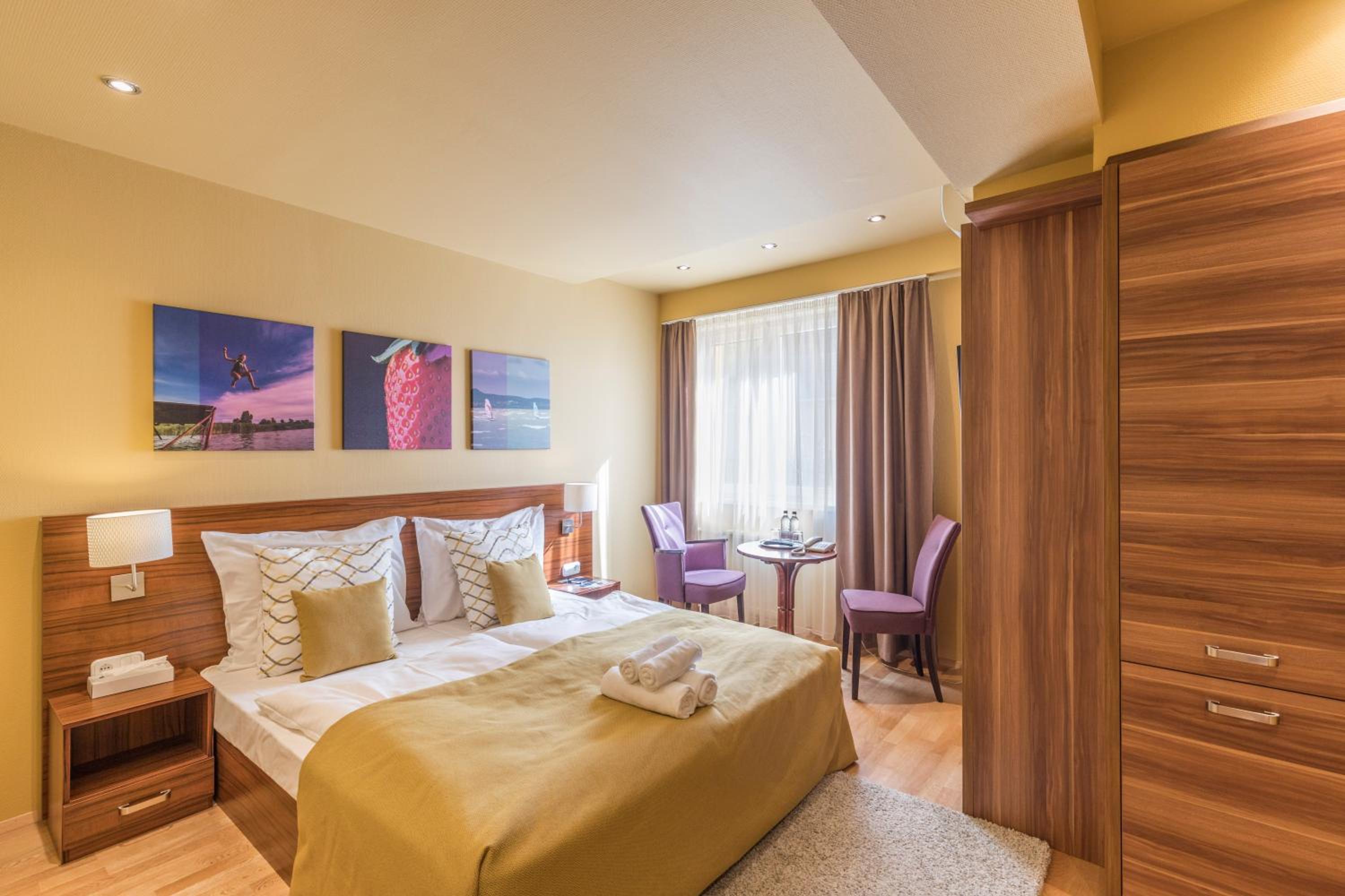 Double Room - Photo 3