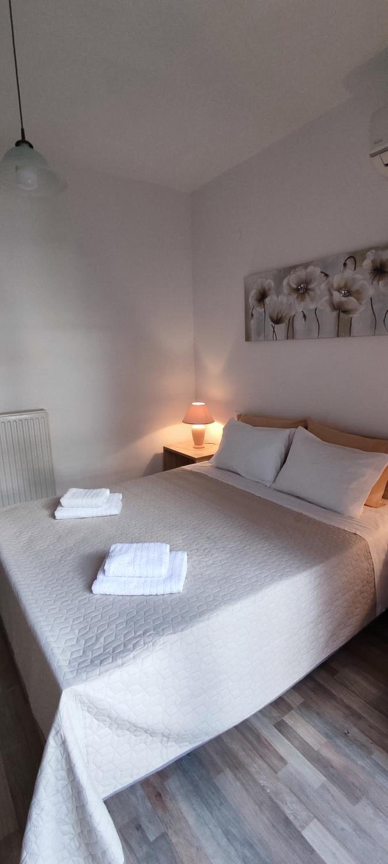 Two-Bedroom Apartment - Photo 17